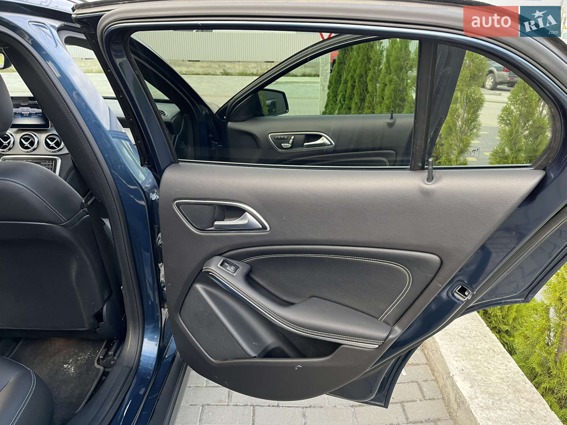 Mercedes-Benz GLA-Class 2019 VIN WDCTG4GB3KJ643943 фото оголошення 3 з 39