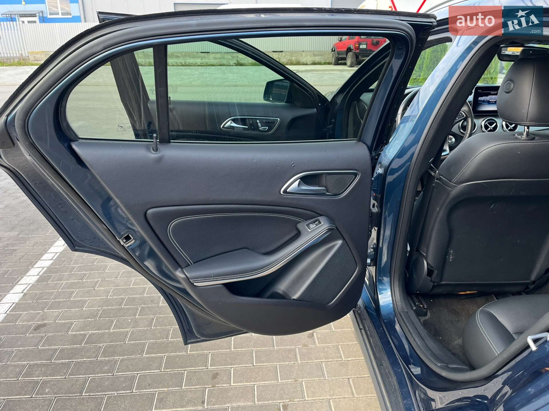 Mercedes-Benz GLA-Class 2019 VIN WDCTG4GB3KJ643943 фото оголошення 6 з 39