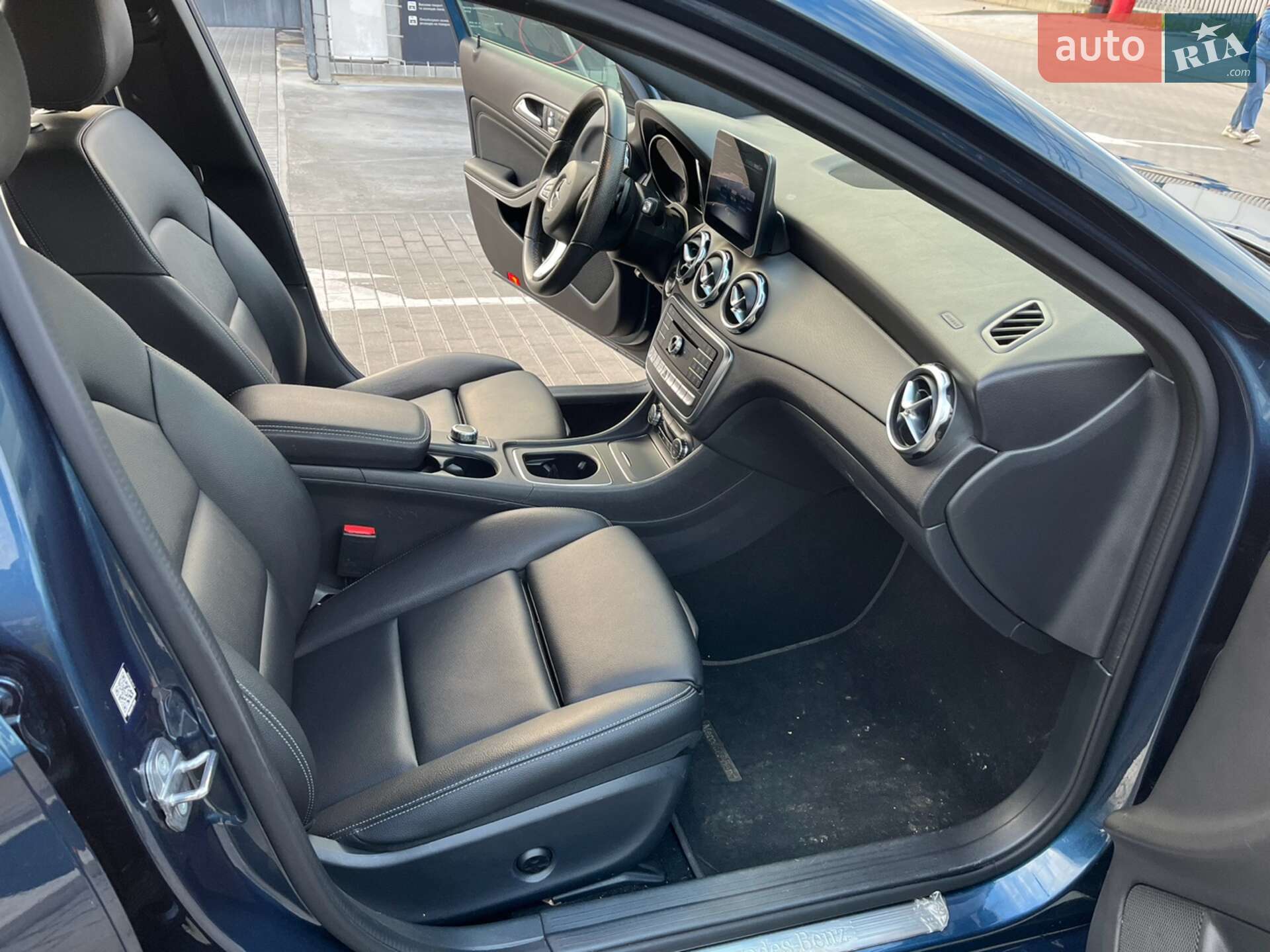Mercedes-Benz GLA-Class 2019 VIN WDCTG4GB3KJ643943 фото оголошення 8 з 39