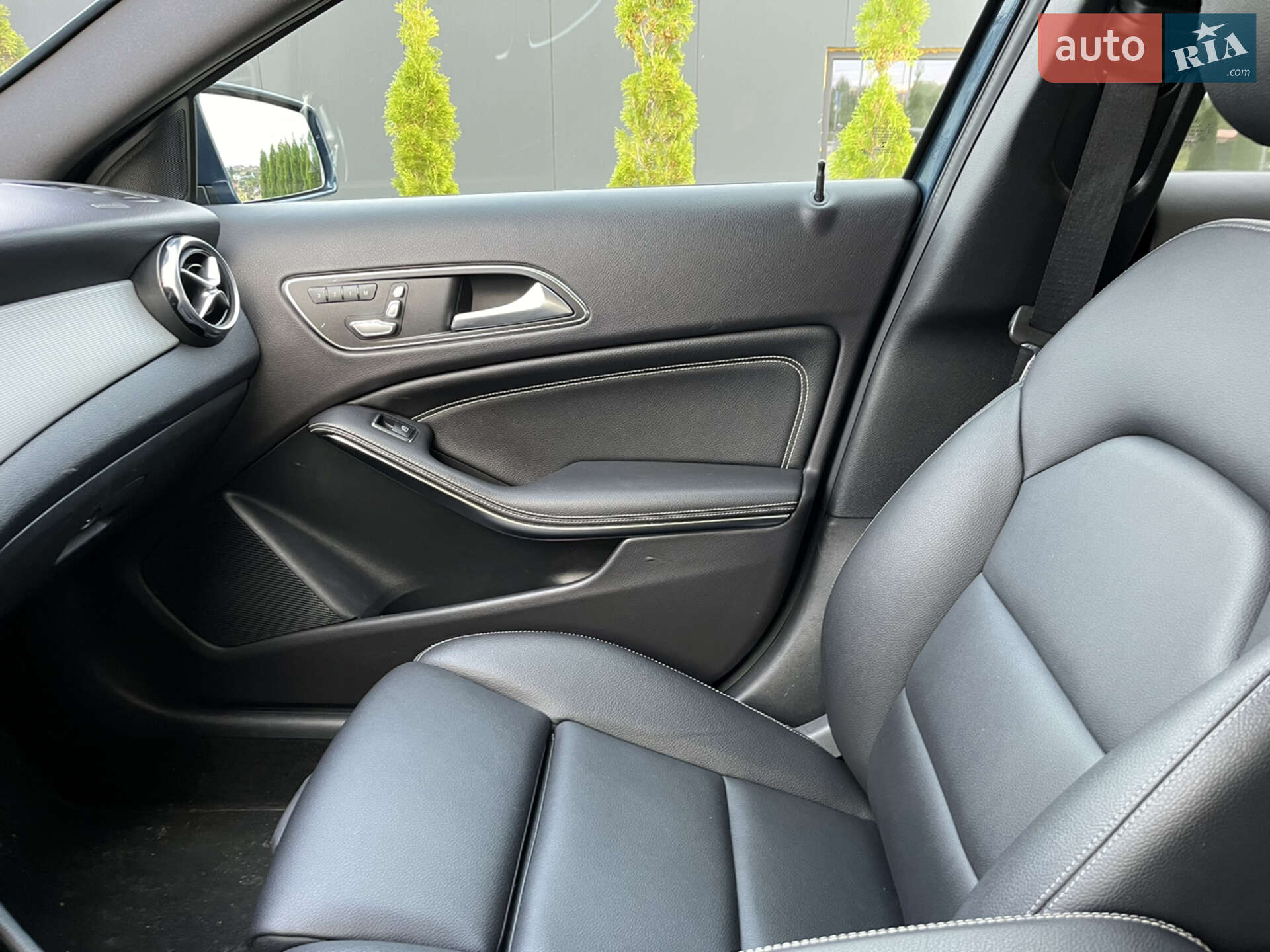 Mercedes-Benz GLA-Class 2019 VIN WDCTG4GB3KJ643943 фото оголошення 19 з 39
