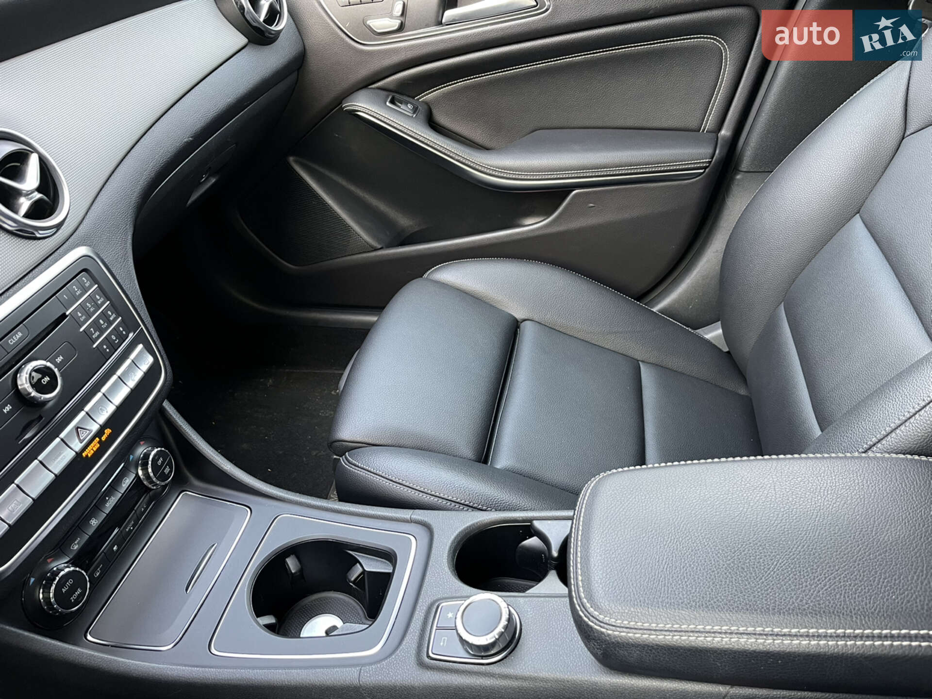Mercedes-Benz GLA-Class 2019 VIN WDCTG4GB3KJ643943 фото оголошення 20 з 39