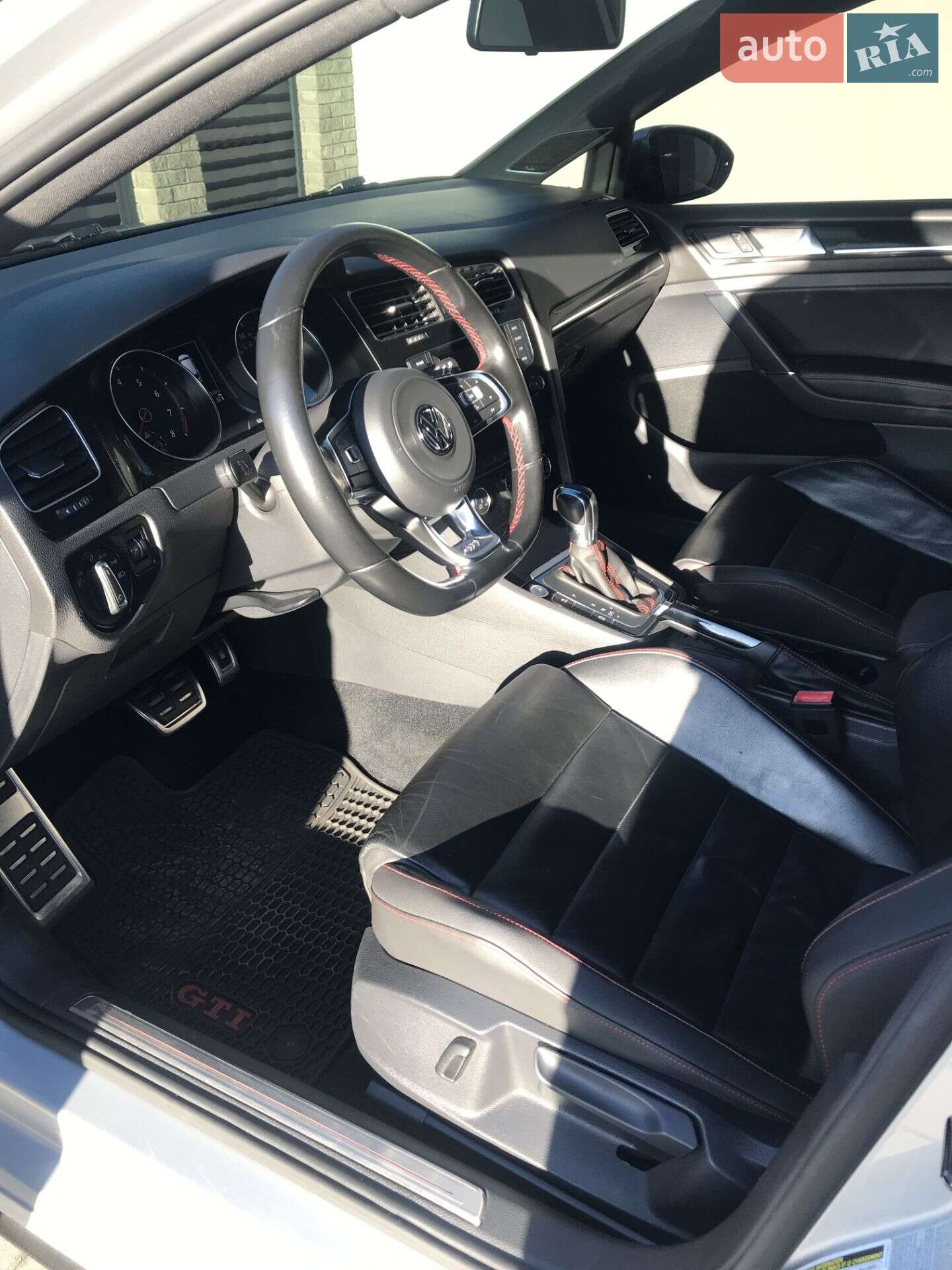 Volkswagen Golf GTI 2014 VIN 3VW4T7AU2FM021700 фото оголошення 25 з 38
