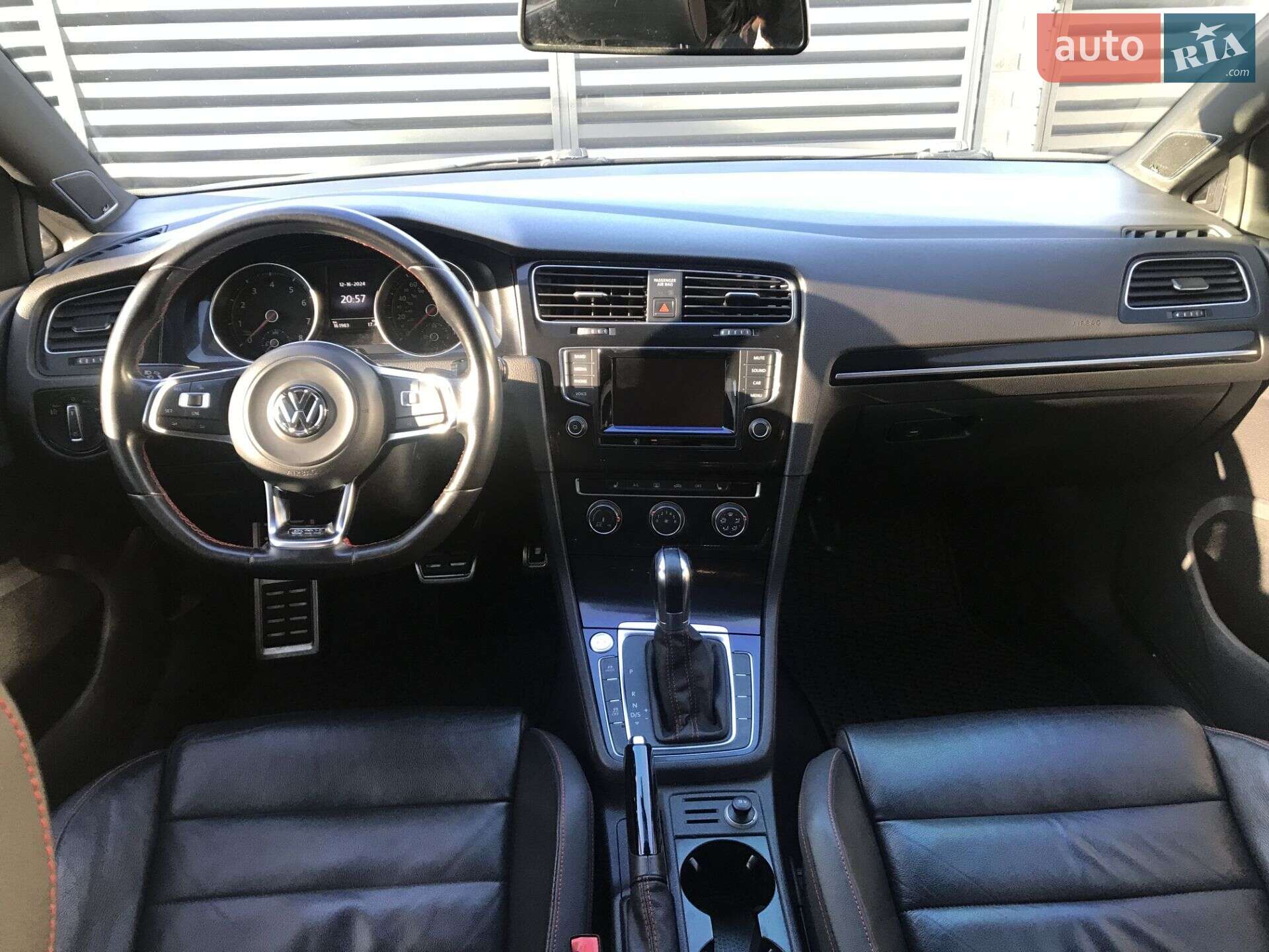 Volkswagen Golf GTI 2014 VIN 3VW4T7AU2FM021700 фото оголошення 30 з 38