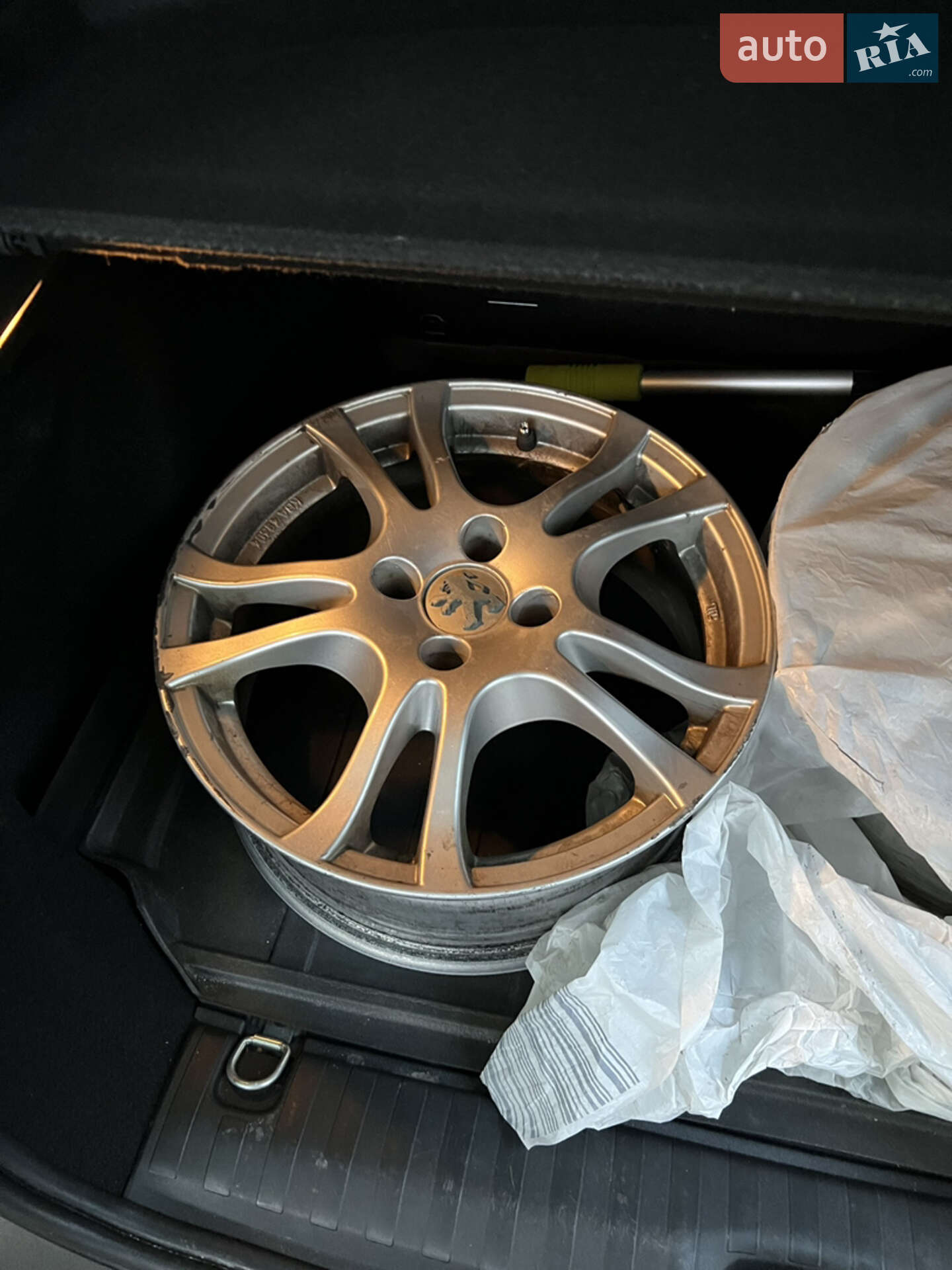 Peugeot 2008 2019 VIN VF3CUHNVTKY100795 фото оголошення 7 з 12