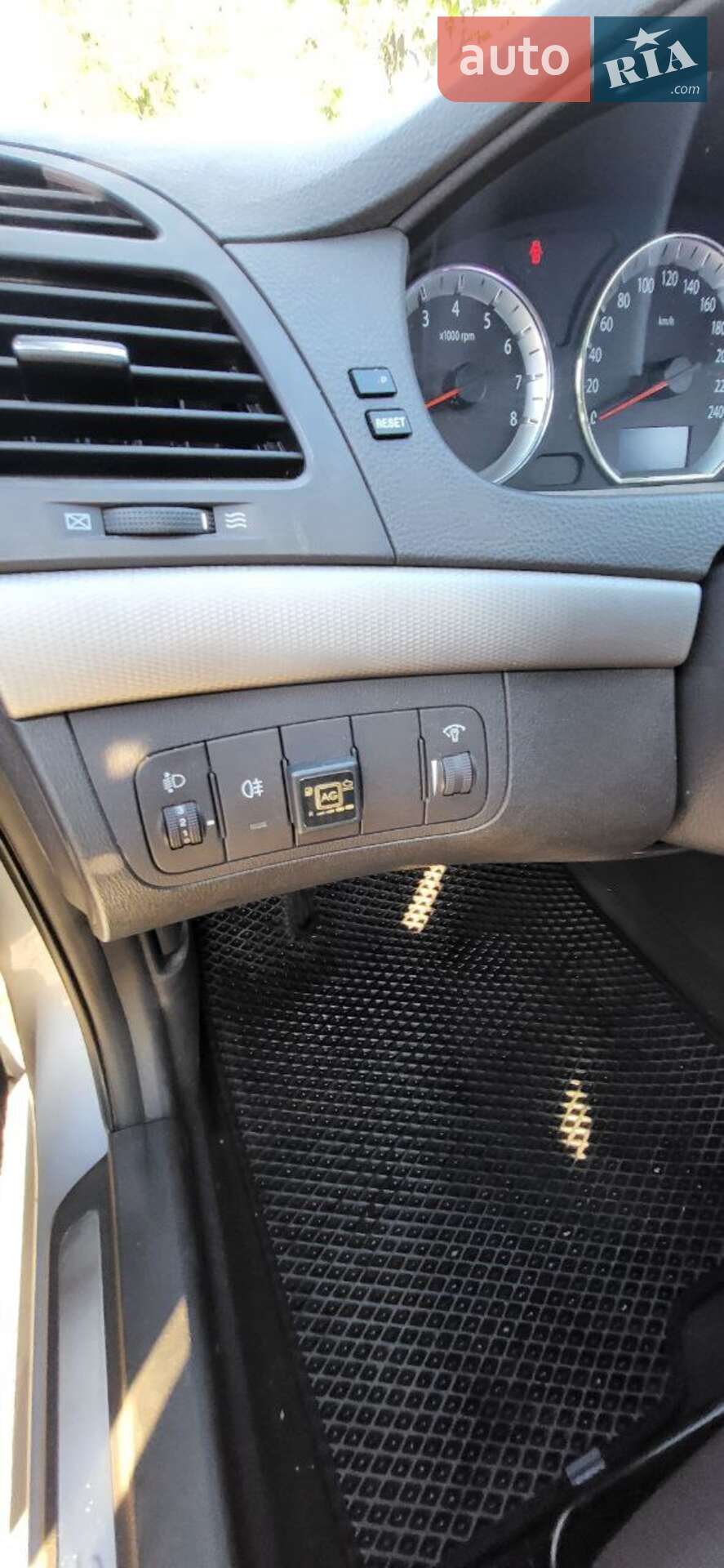 Hyundai Sonata 2009 VIN Y6LEU41AP9L202049 фото оголошення 7 з 9