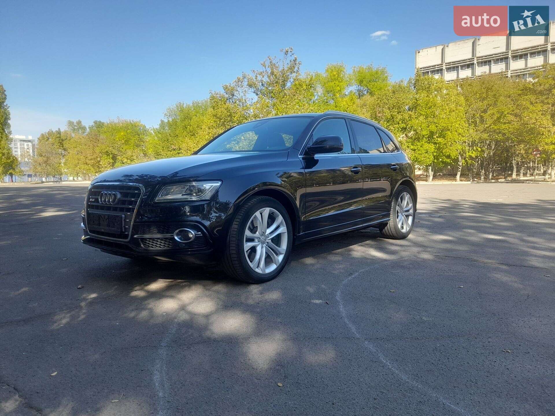 Audi SQ5 2015 VIN WAUZZZ8R3GA031863 фото оголошення 4 з 27