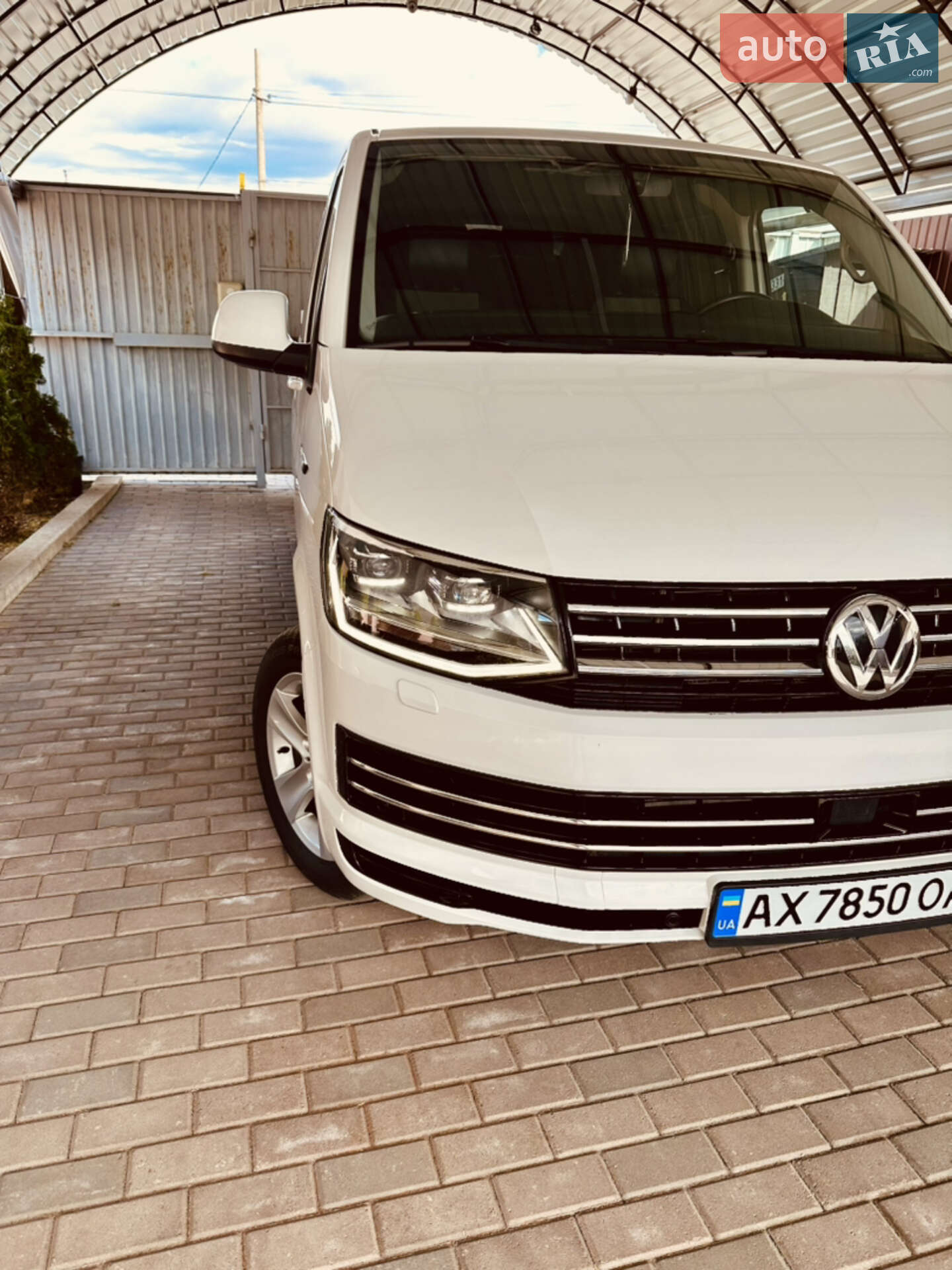 Volkswagen Transporter 2018 VIN WV1ZZZ7HZKH007319 фото оголошення 8 з 36