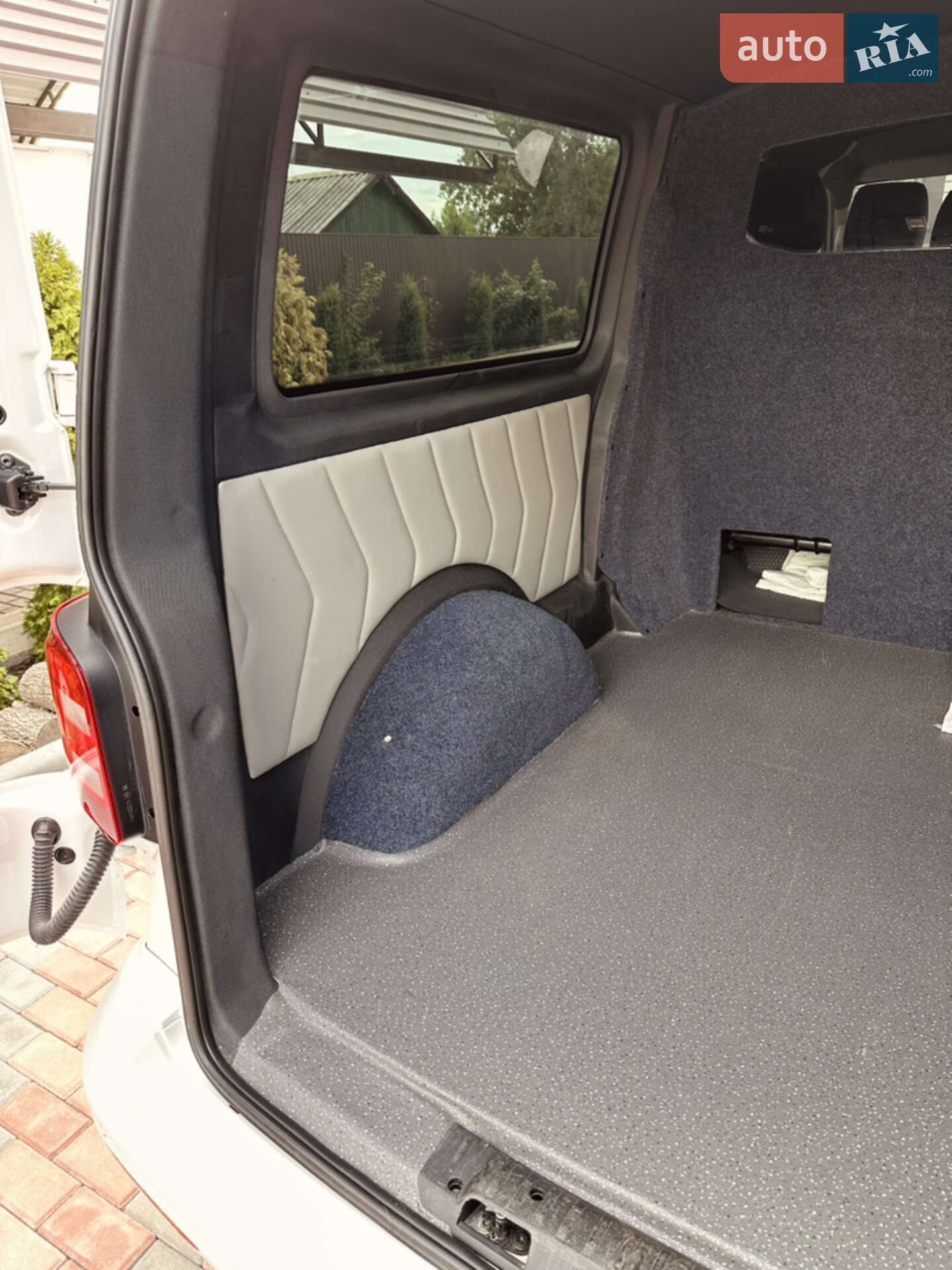 Volkswagen Transporter 2018 VIN WV1ZZZ7HZKH007319 фото оголошення 16 з 36