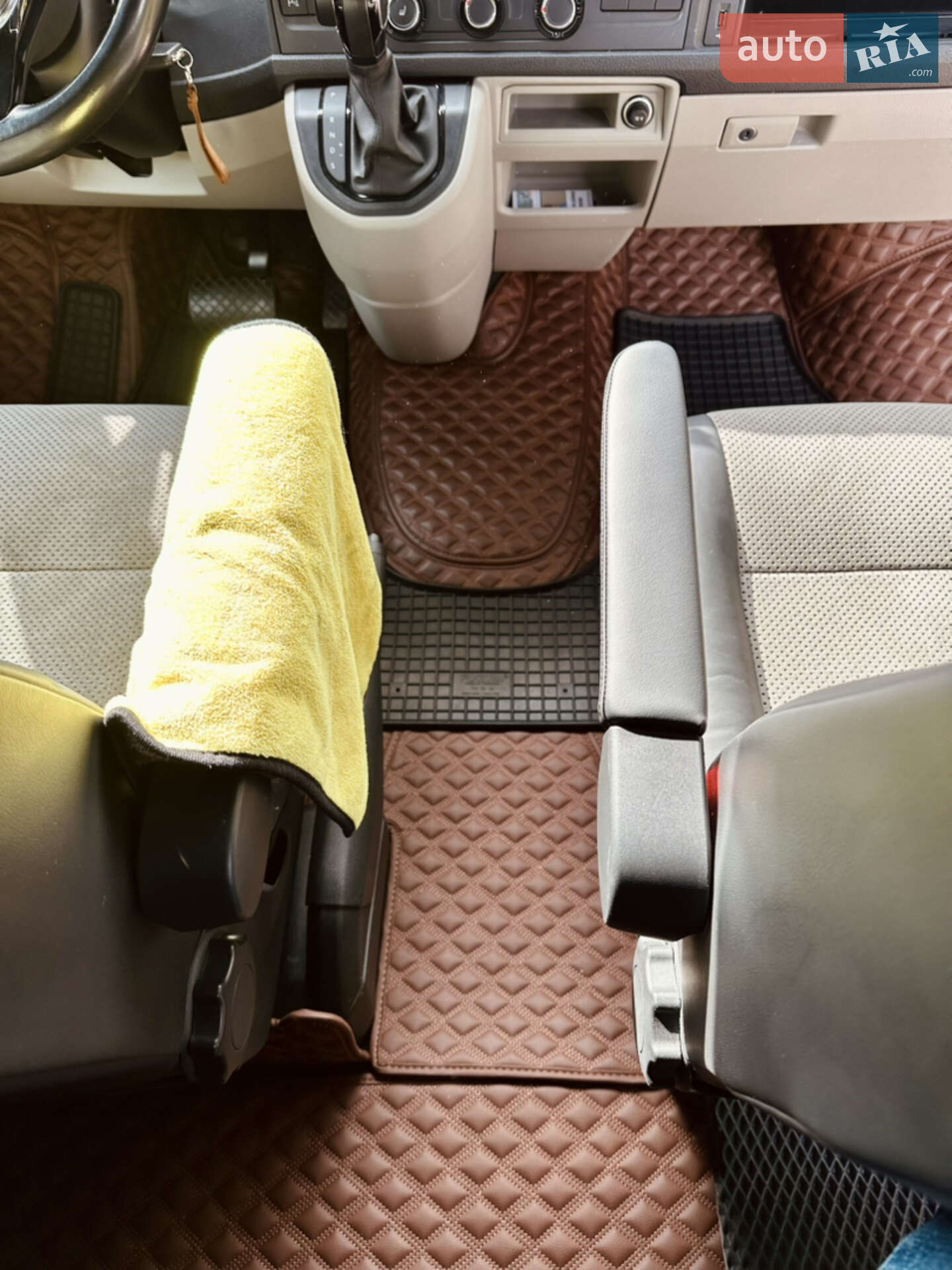 Volkswagen Transporter 2018 VIN WV1ZZZ7HZKH007319 фото оголошення 25 з 36