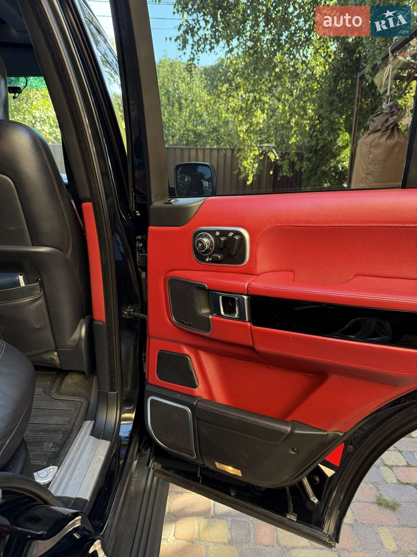 Land Rover Range Rover 2010 VIN SALLMAME4AA332037 фото оголошення 21 з 60