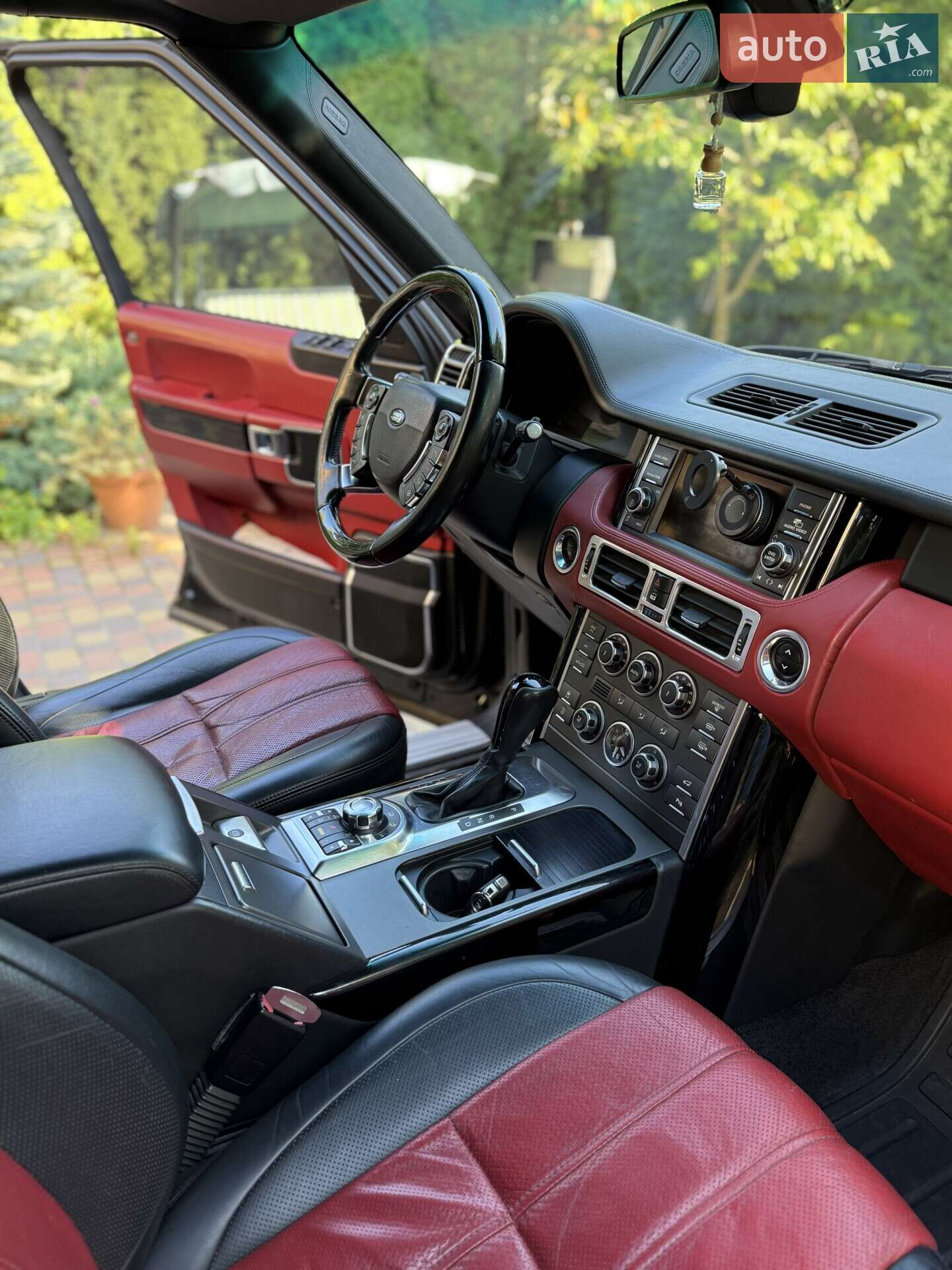 Land Rover Range Rover 2010 VIN SALLMAME4AA332037 фото оголошення 29 з 60