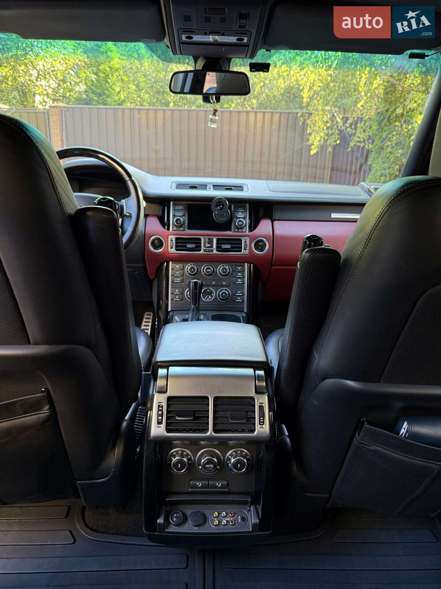 Land Rover Range Rover 2010 VIN SALLMAME4AA332037 фото оголошення 36 з 60