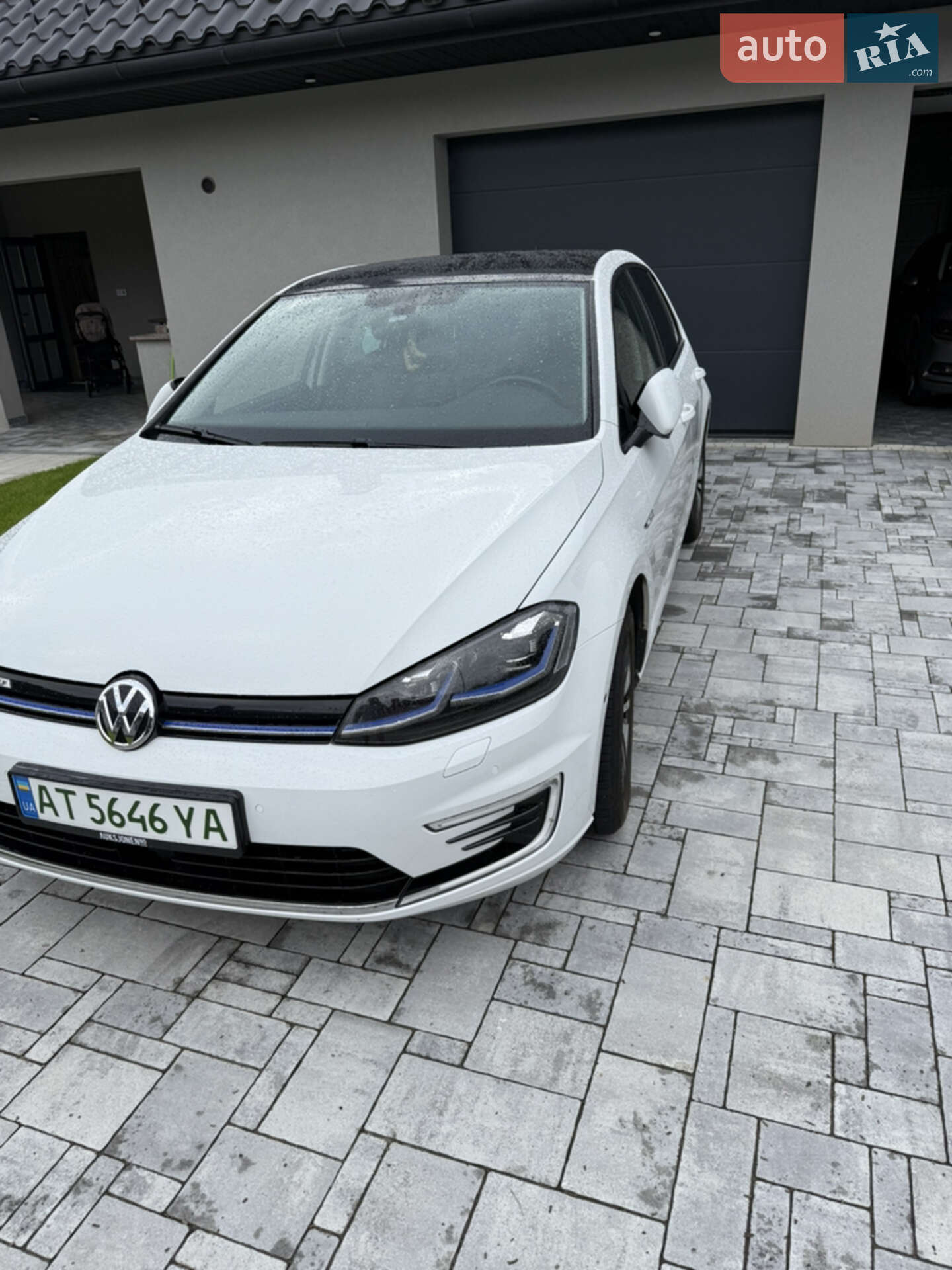 Volkswagen e-Golf 2019 VIN WVWZZZAUZK8907853 фото оголошення 2 з 27