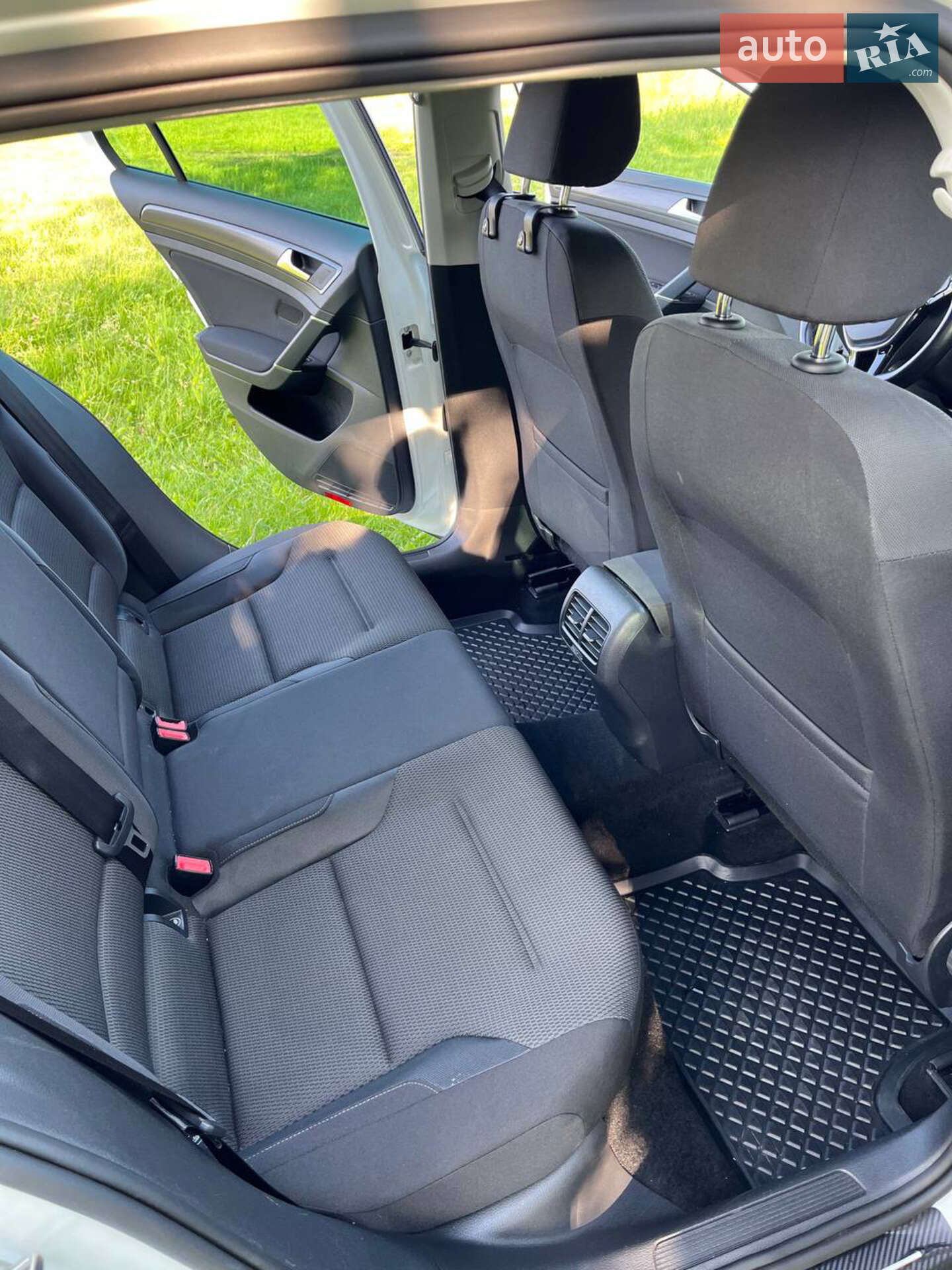 Volkswagen e-Golf 2019 VIN WVWZZZAUZK8907853 фото оголошення 23 з 27