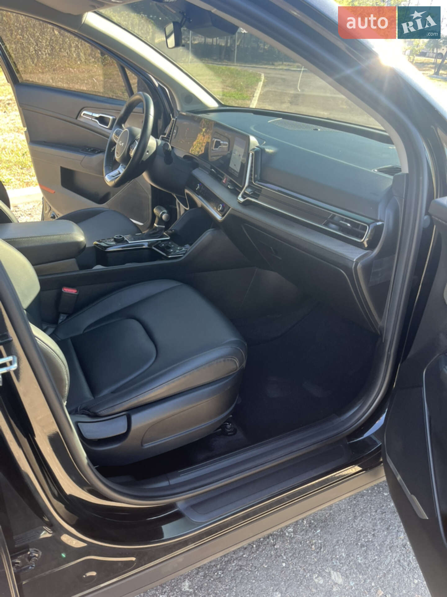 Kia Sportage 2021 VIN KNAPV81CBNK015778 фото оголошення 4 з 10