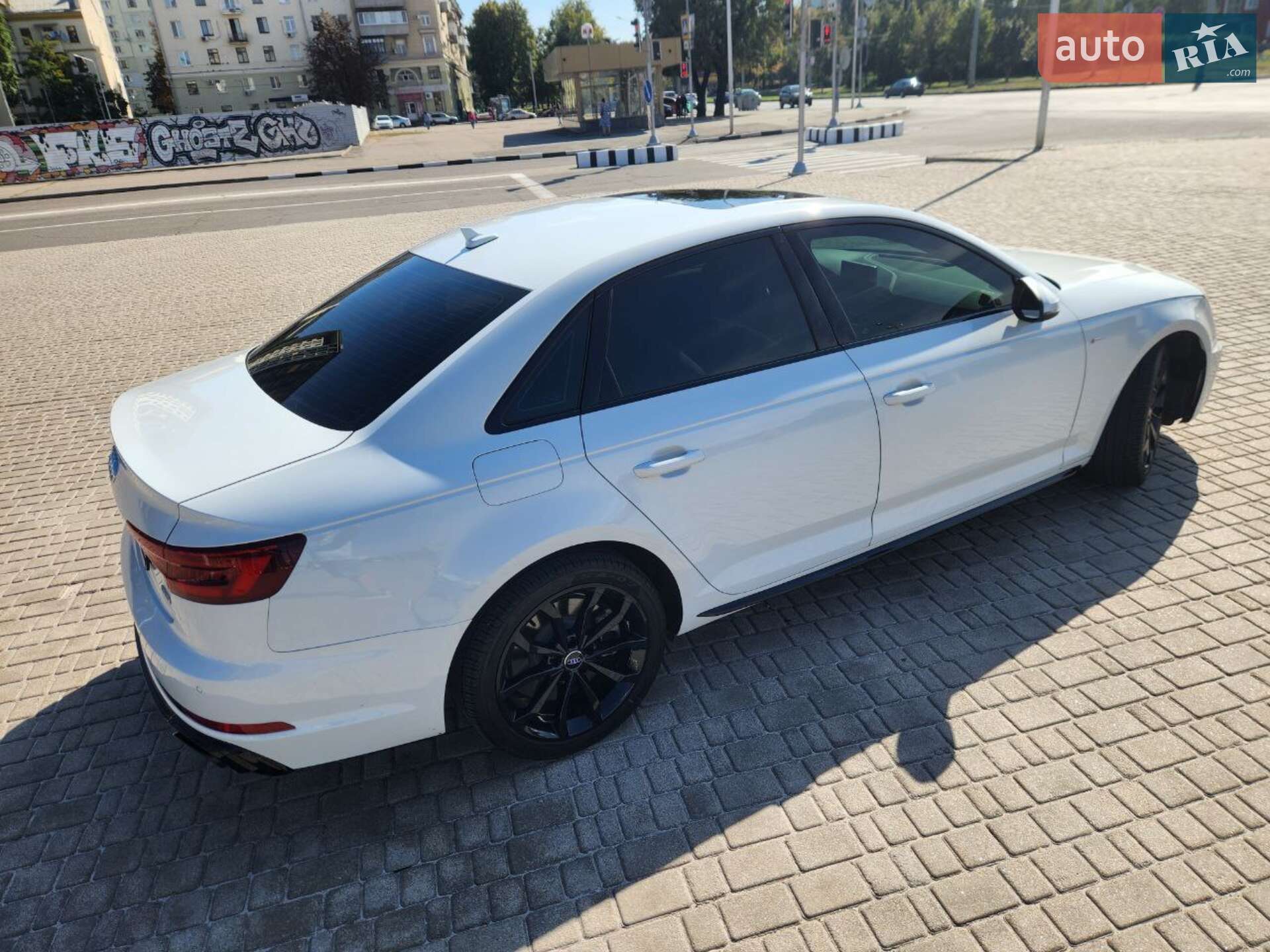 Audi A4 2018 VIN WAUENAF47KA036463 фото оголошення 19 з 43