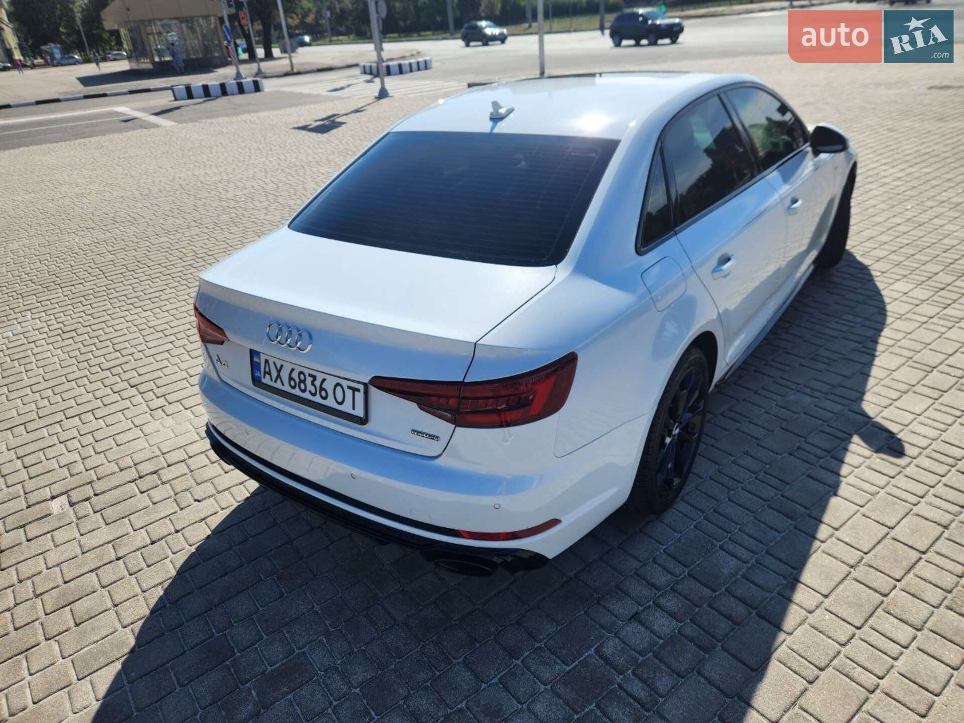 Audi A4 2018 VIN WAUENAF47KA036463 фото оголошення 26 з 43