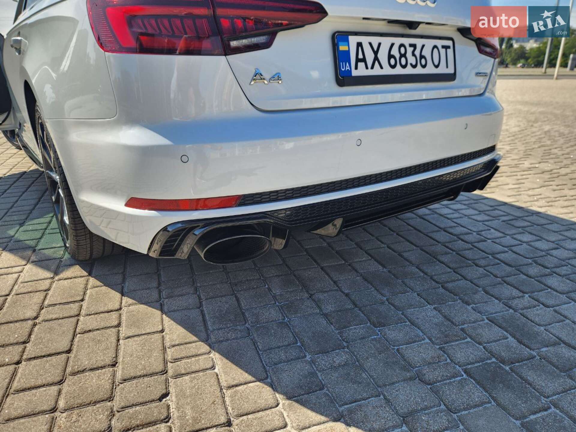 Audi A4 2018 VIN WAUENAF47KA036463 фото оголошення 33 з 43