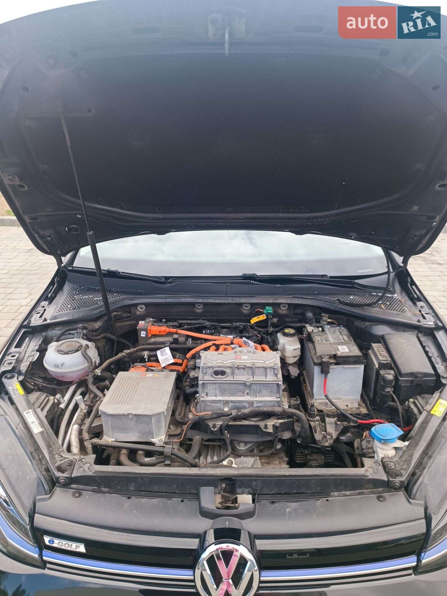 Volkswagen e-Golf 2020 VIN WVWZZZAUZL8910263 фото оголошення 2 з 18