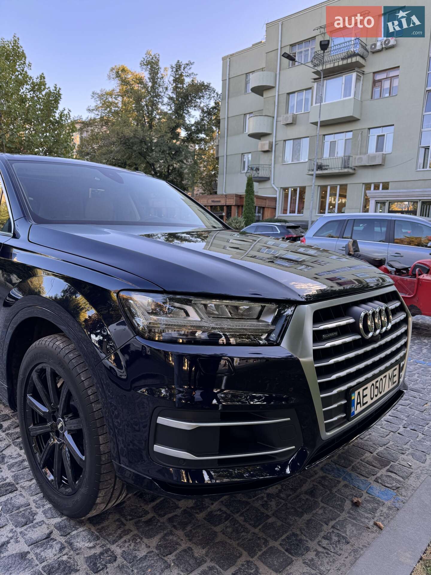 Audi Q7 2016 VIN WA1LAAF72HD022892 фото оголошення 4 з 47
