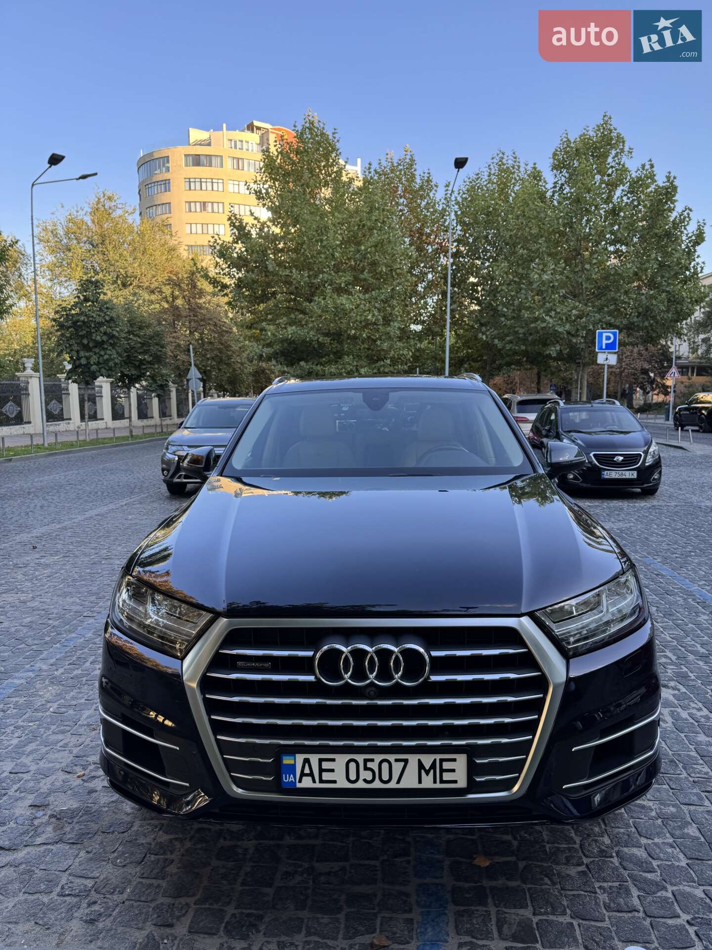 Audi Q7 2016 VIN WA1LAAF72HD022892 фото оголошення 2 з 47