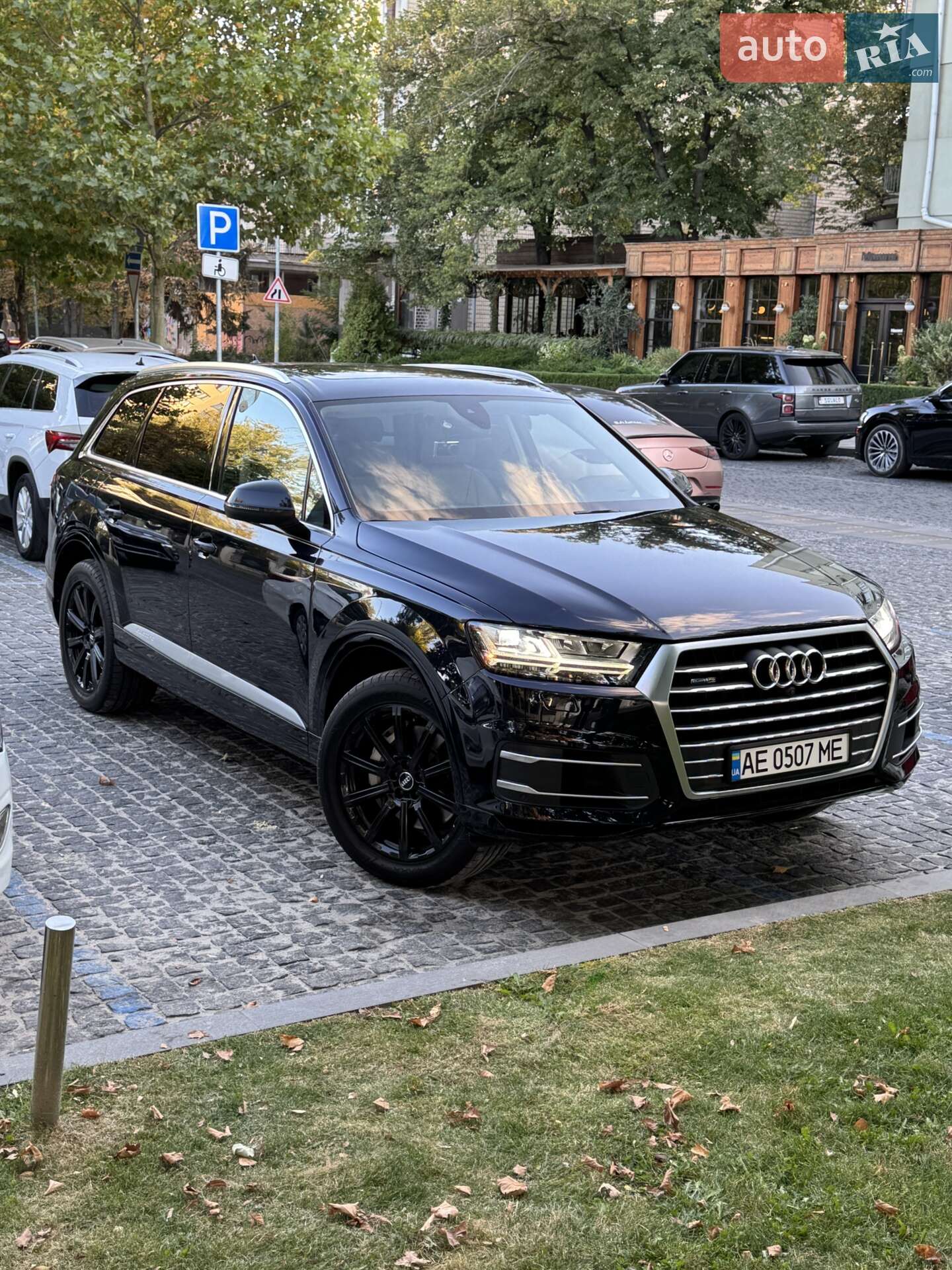 Audi Q7 2016 VIN WA1LAAF72HD022892 фото оголошення 5 з 47
