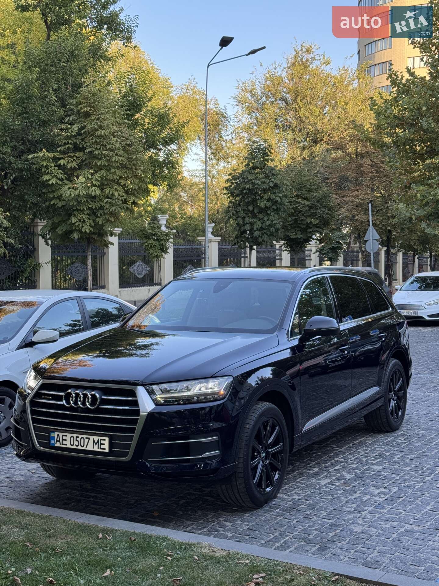 Audi Q7 2016 VIN WA1LAAF72HD022892 фото оголошення 7 з 47