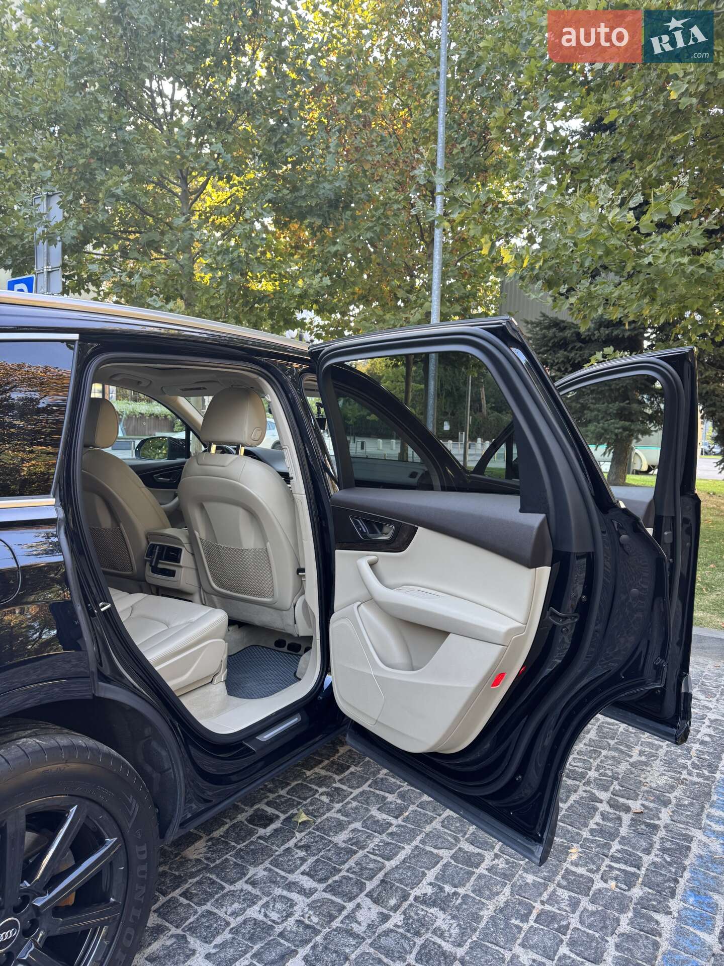 Audi Q7 2016 VIN WA1LAAF72HD022892 фото оголошення 20 з 47