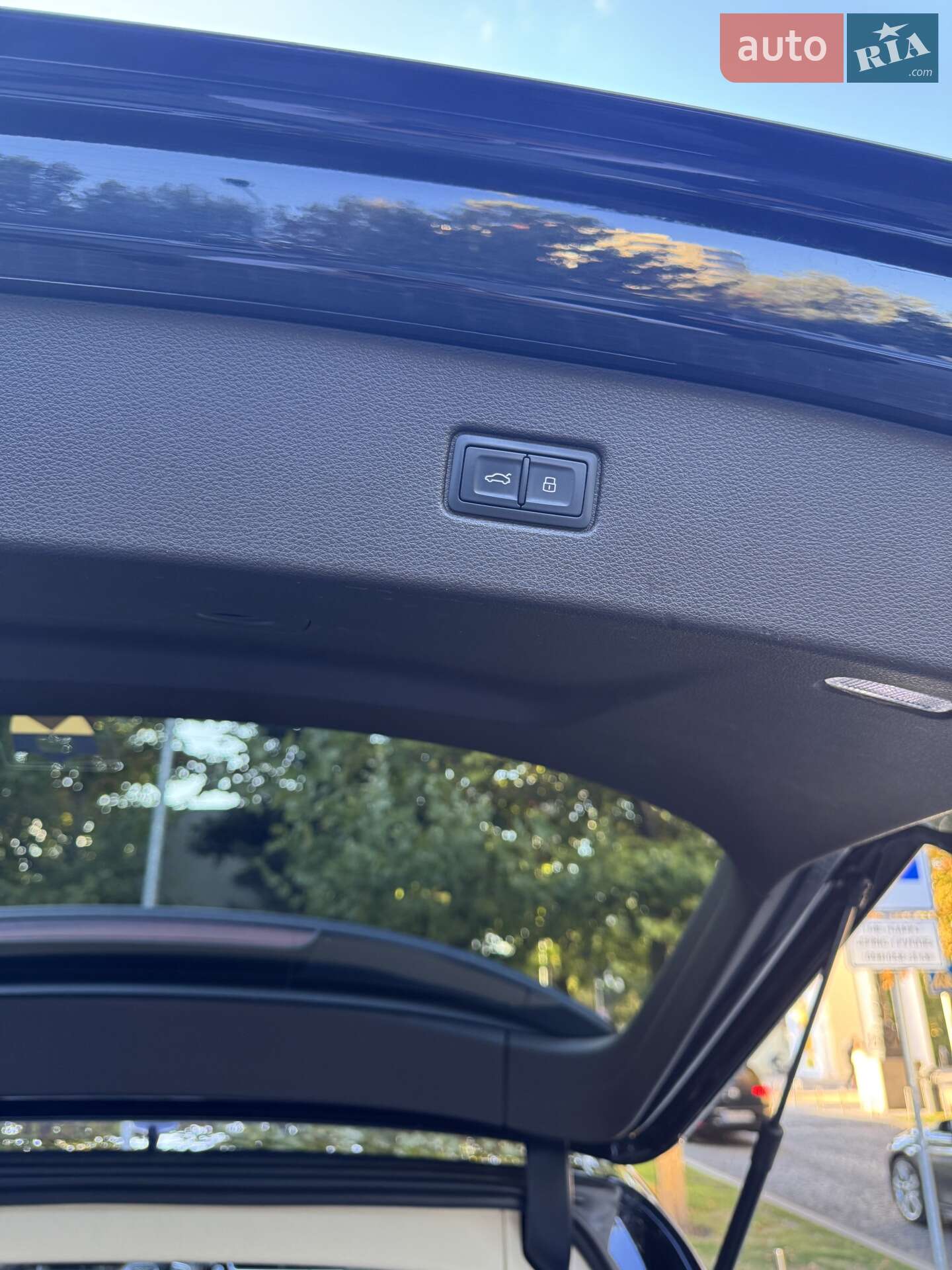 Audi Q7 2016 VIN WA1LAAF72HD022892 фото оголошення 43 з 47