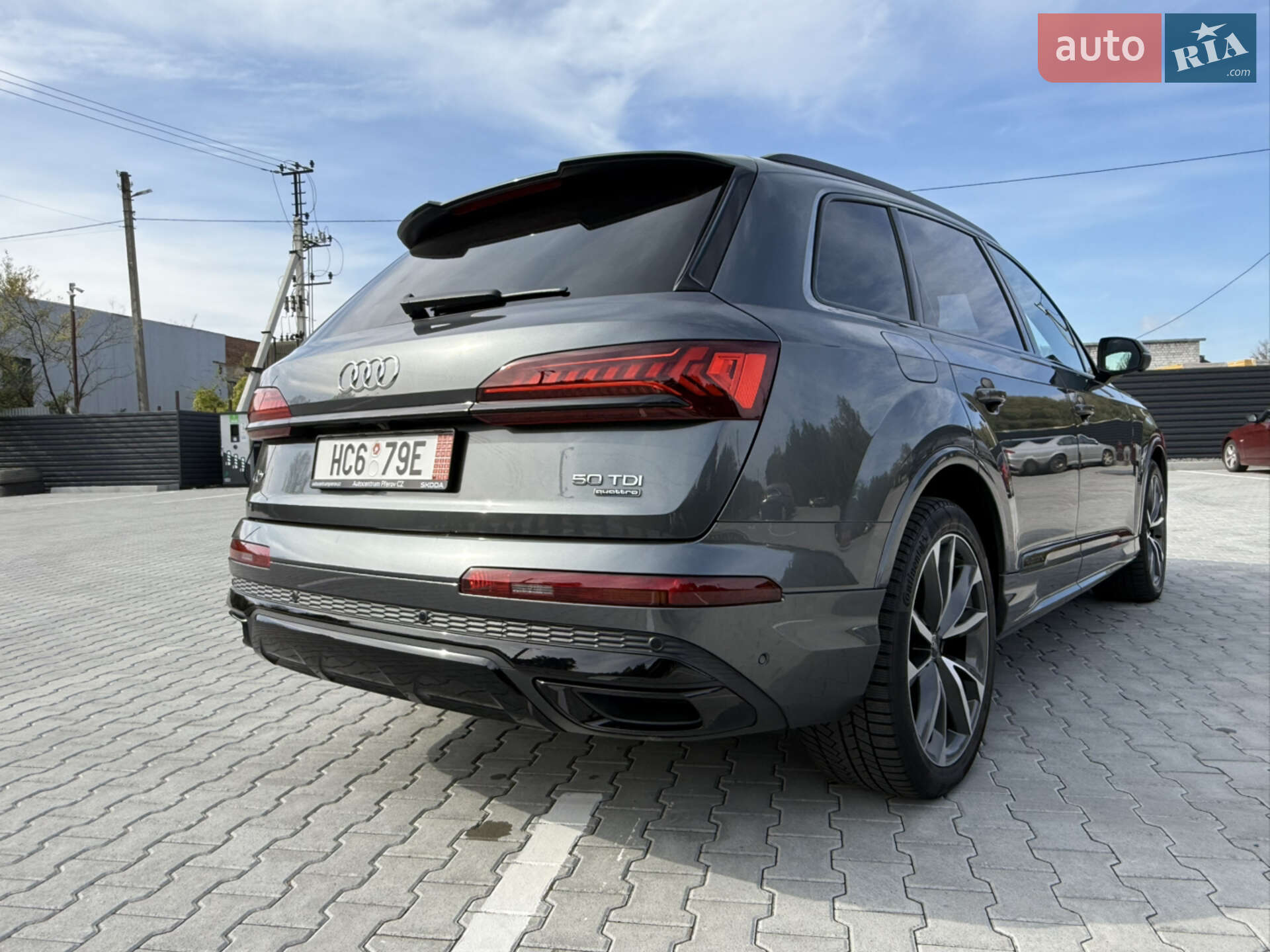 Audi Q7 2021 VIN WAUZZZ4M6ND009409 фото оголошення 13 з 61