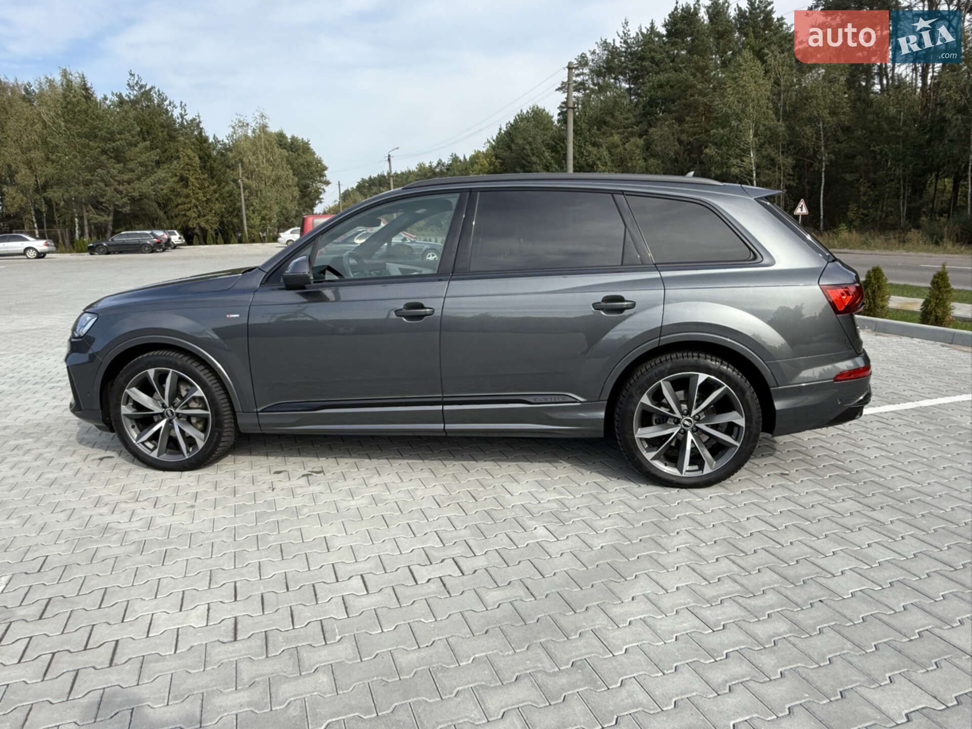 Audi Q7 2021 VIN WAUZZZ4M6ND009409 фото оголошення 20 з 61