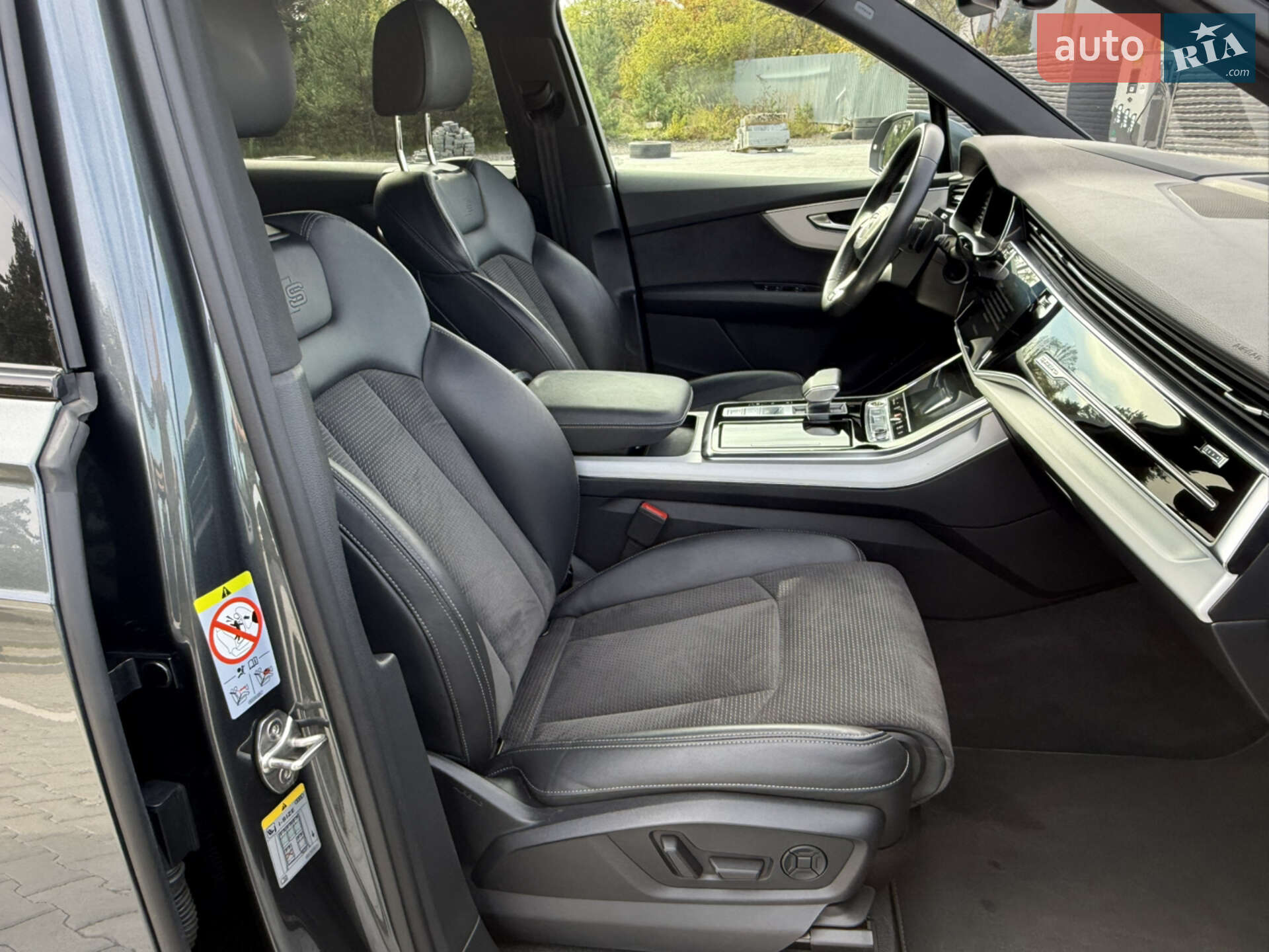 Audi Q7 2021 VIN WAUZZZ4M6ND009409 фото оголошення 36 з 61