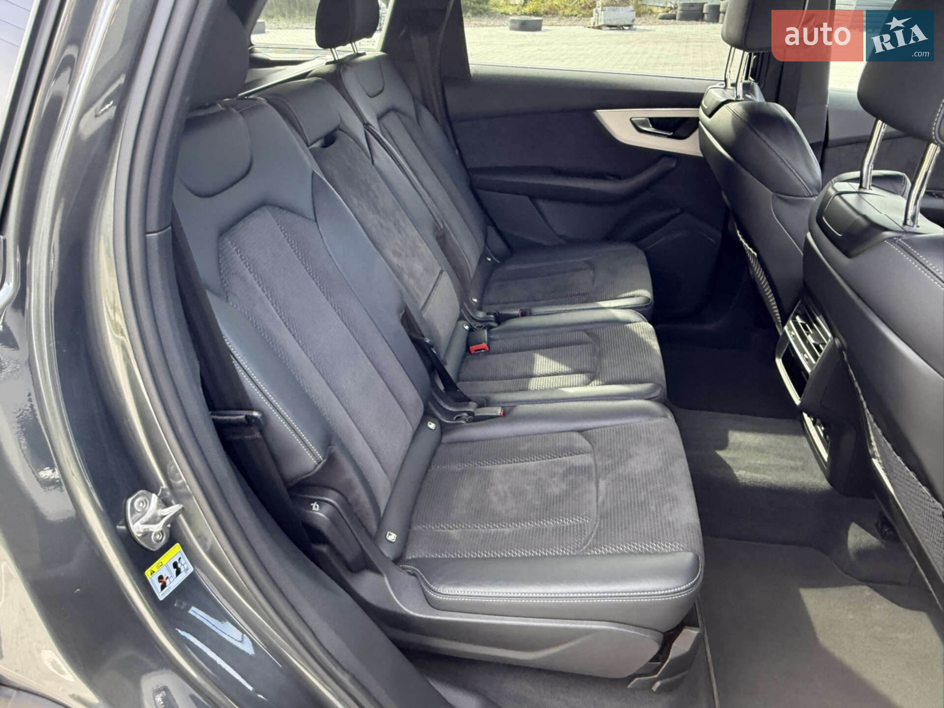 Audi Q7 2021 VIN WAUZZZ4M6ND009409 фото оголошення 38 з 61