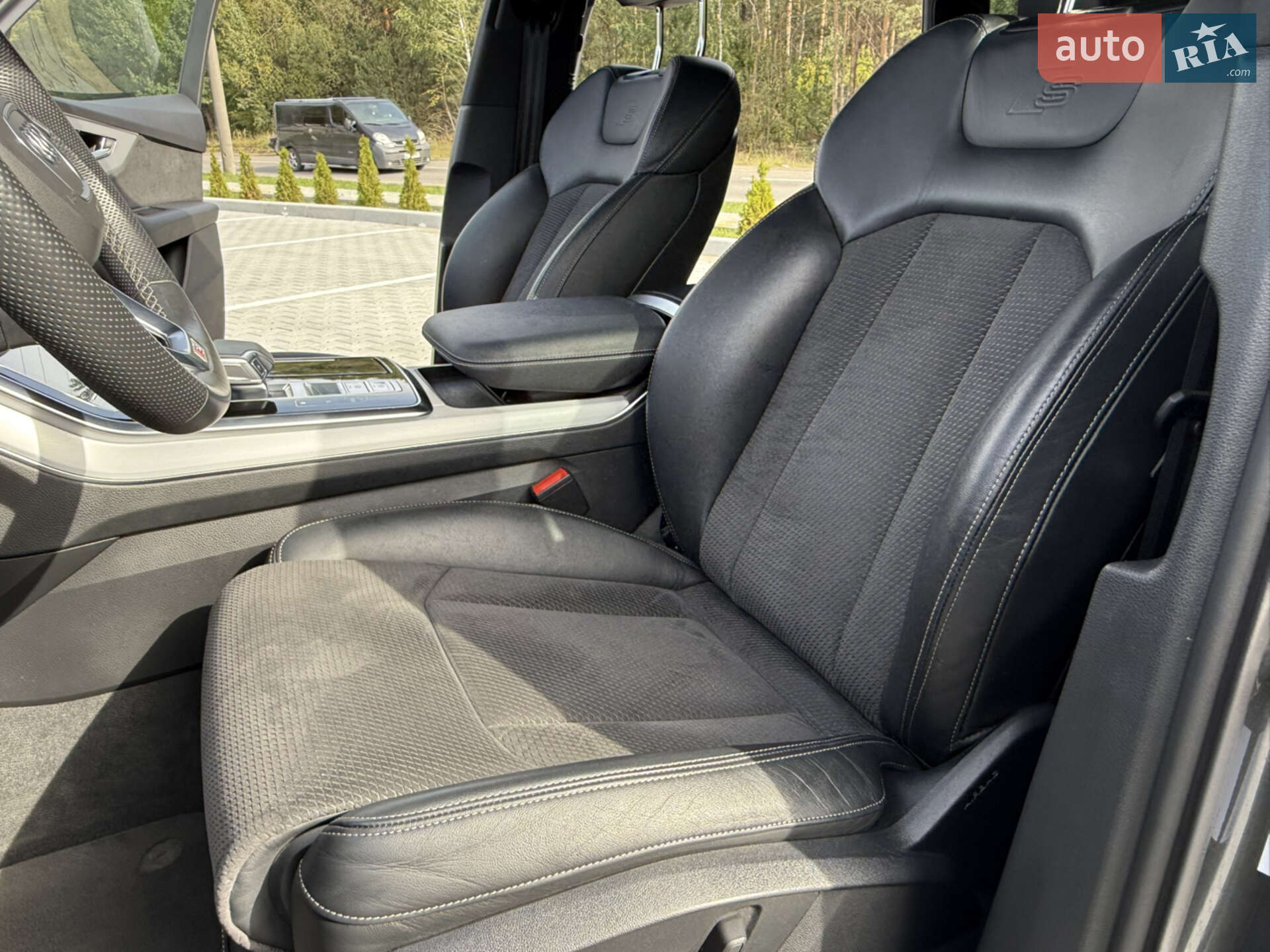 Audi Q7 2021 VIN WAUZZZ4M6ND009409 фото оголошення 41 з 61