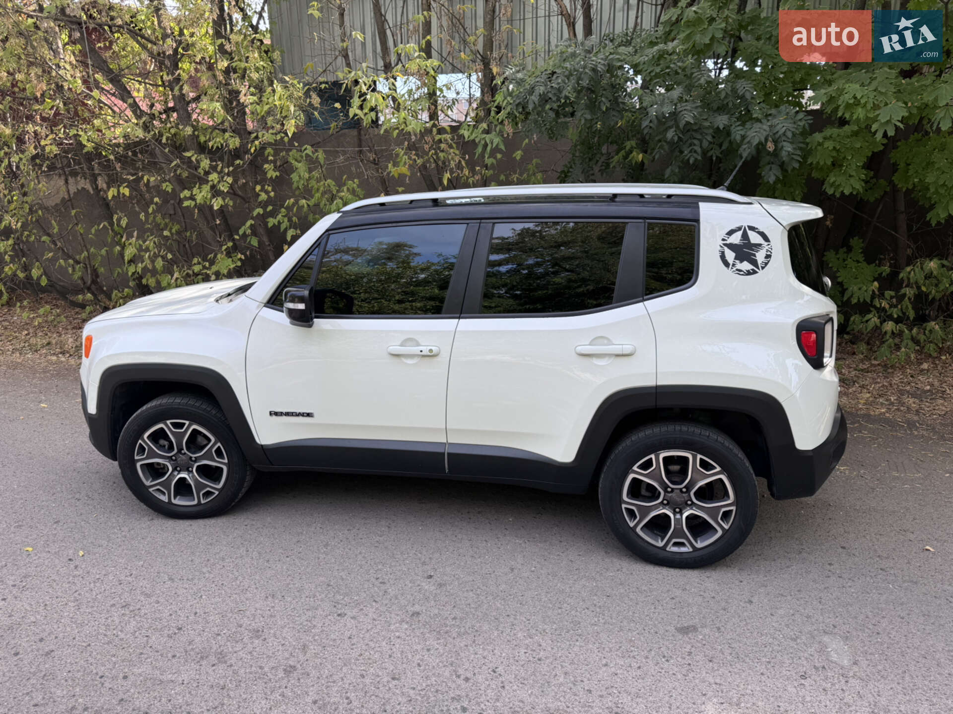 Jeep Renegade 2017 VIN ZACCJBDB0HPF10257 фото оголошення 6 з 13