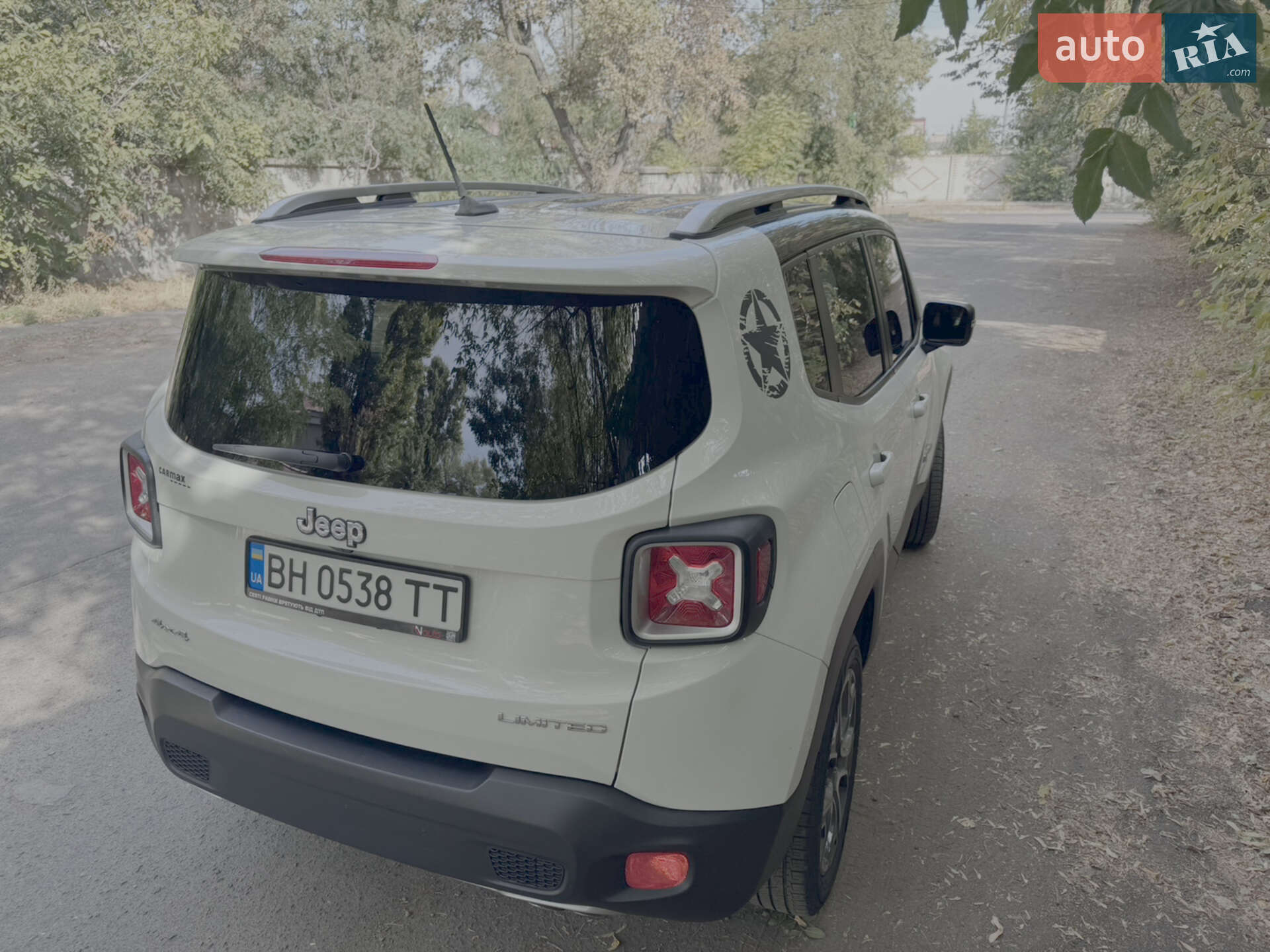 Jeep Renegade 2017 VIN ZACCJBDB0HPF10257 фото оголошення 8 з 13