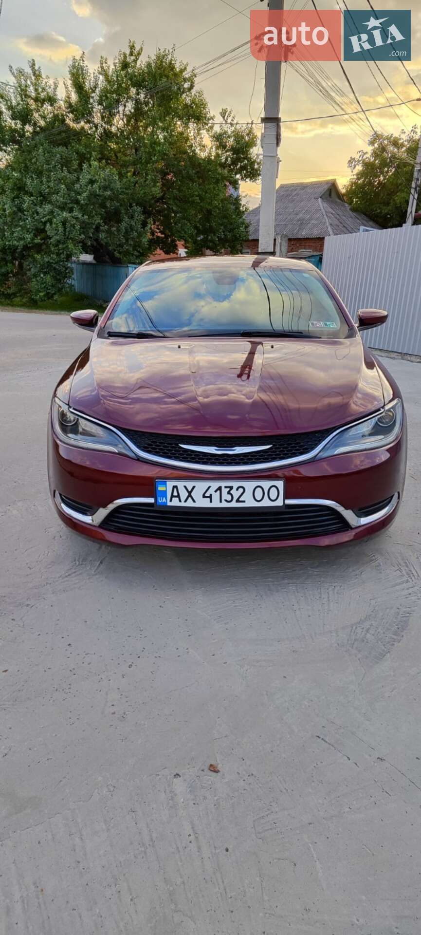 Chrysler 200 2015 VIN 1C3CCCAB4FN724943 фото оголошення 4 з 10