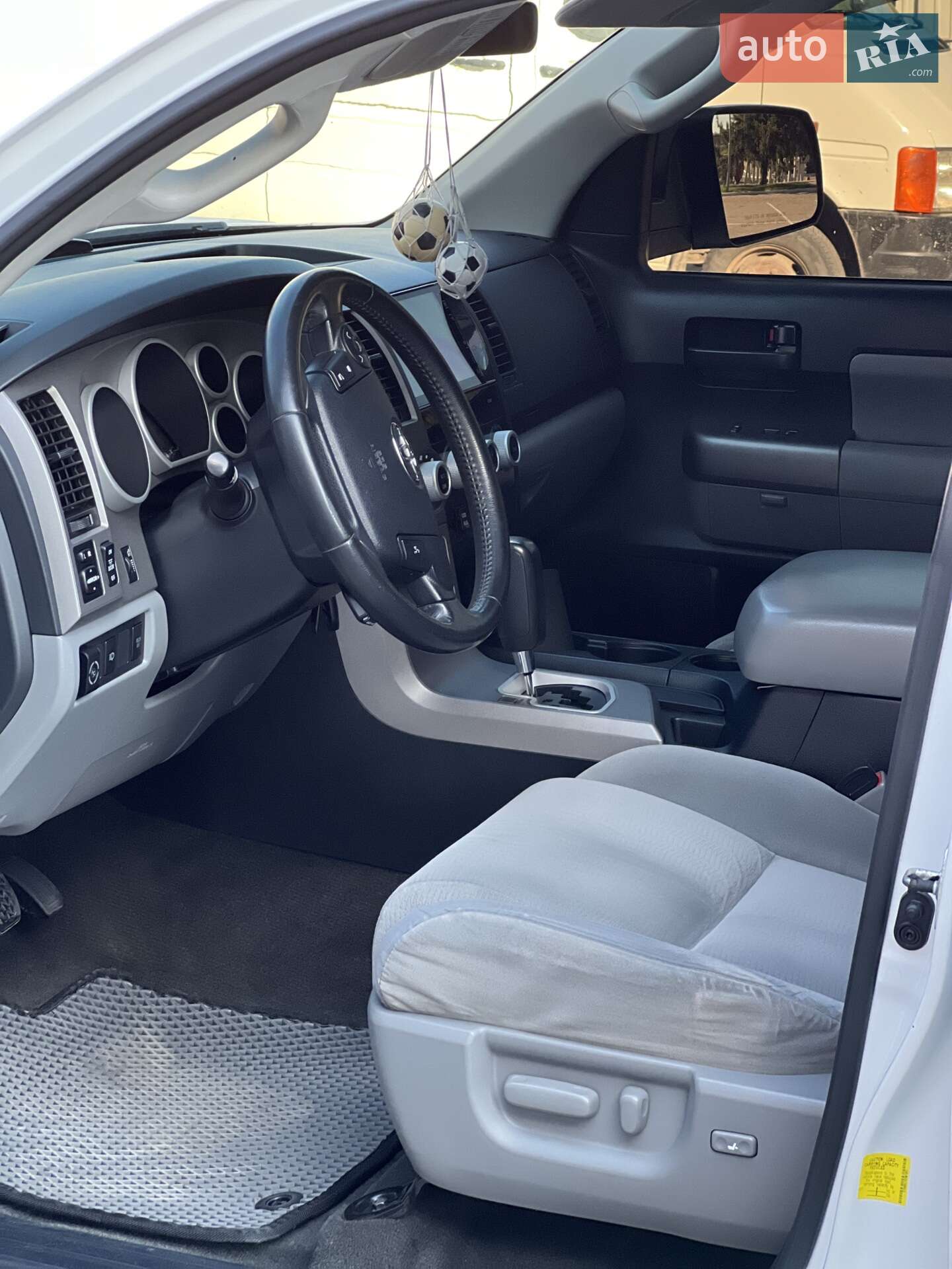 Toyota Sequoia 2013 VIN 5TDBW5G15DS076951 фото оголошення 22 з 24