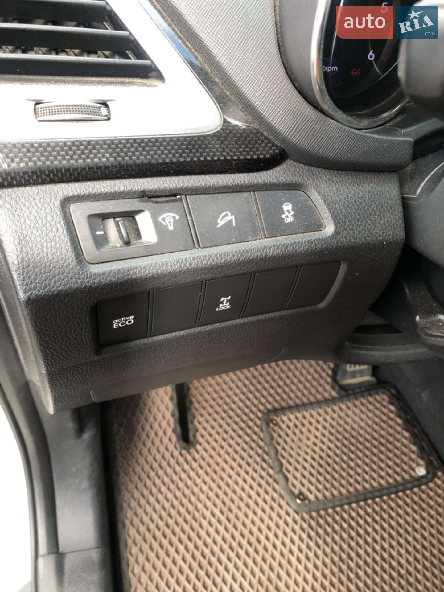 Hyundai Grand Santa Fe 2014 VIN KMHSN81XDEU034887 фото оголошення 16 з 39