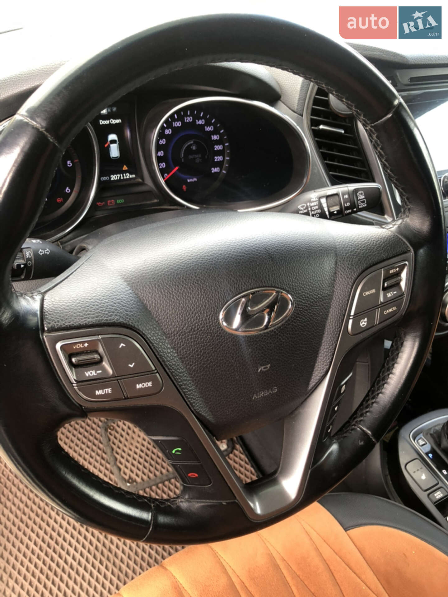 Hyundai Grand Santa Fe 2014 VIN KMHSN81XDEU034887 фото оголошення 18 з 39