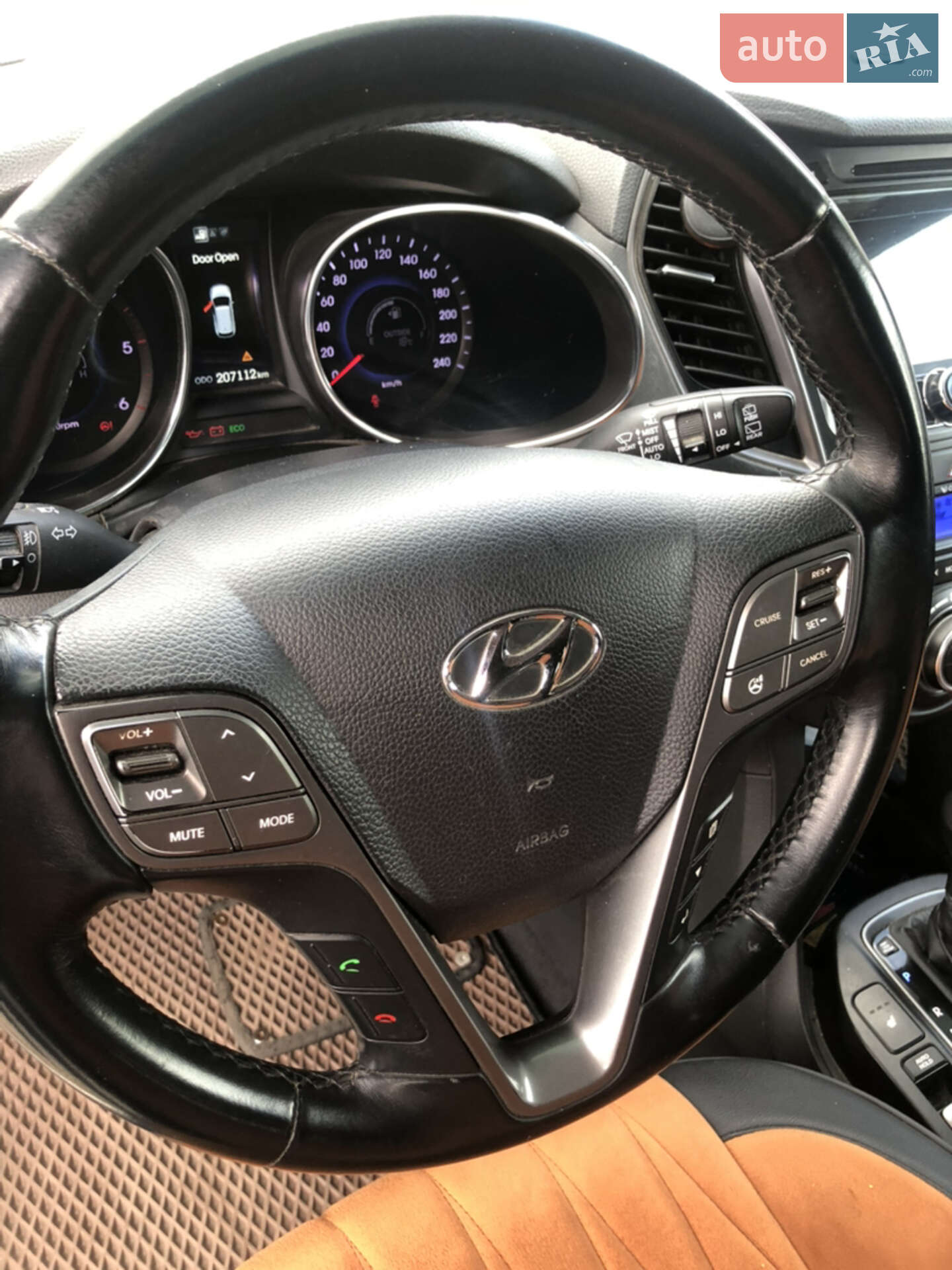 Hyundai Grand Santa Fe 2014 VIN KMHSN81XDEU034887 фото оголошення 17 з 39