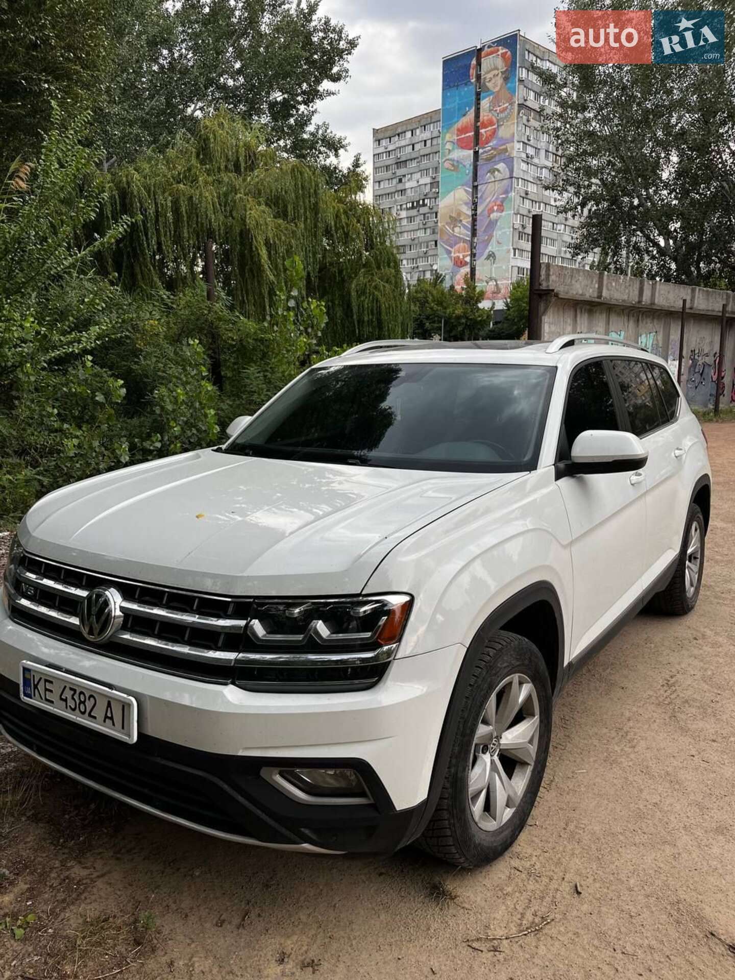 Volkswagen Atlas 2017 VIN 1V2MR2CA4JC528811 фото оголошення 3 з 11