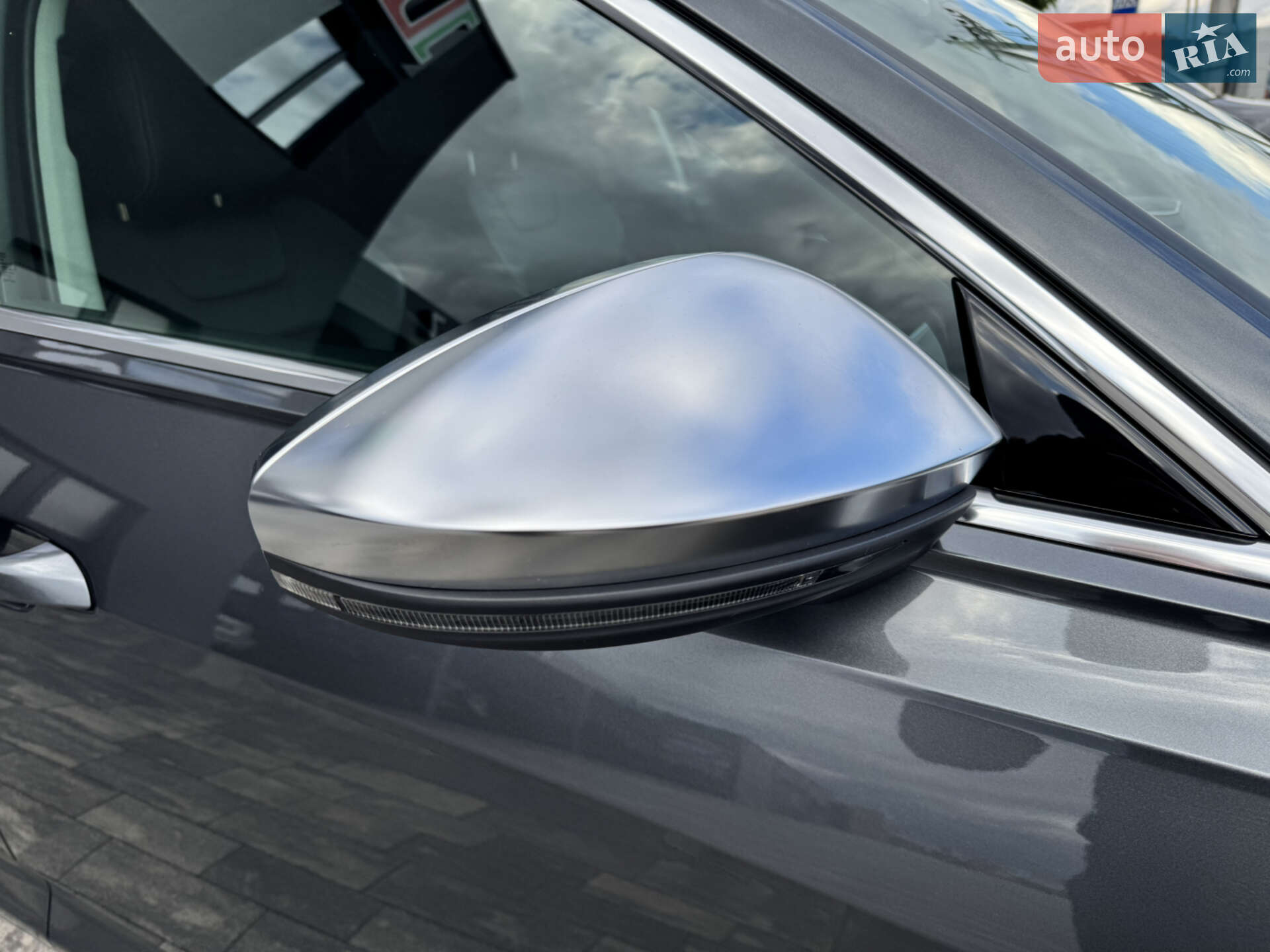 Audi S6 2019 VIN WAUZZZF23KN125765 фото оголошення 3 з 18