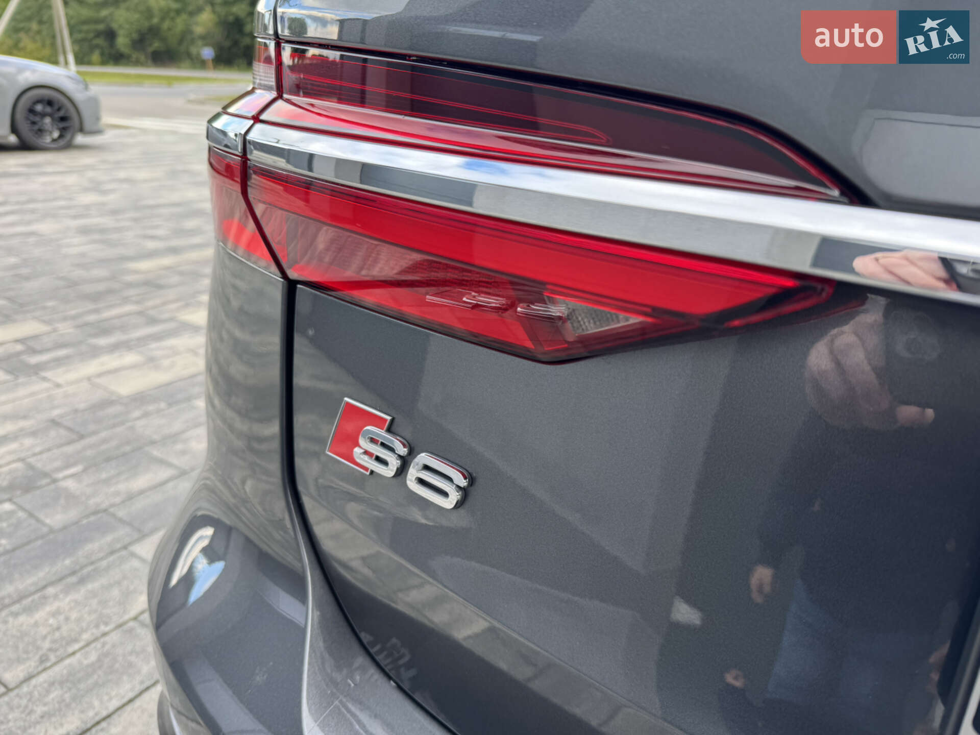 Audi S6 2019 VIN WAUZZZF23KN125765 фото оголошення 8 з 18