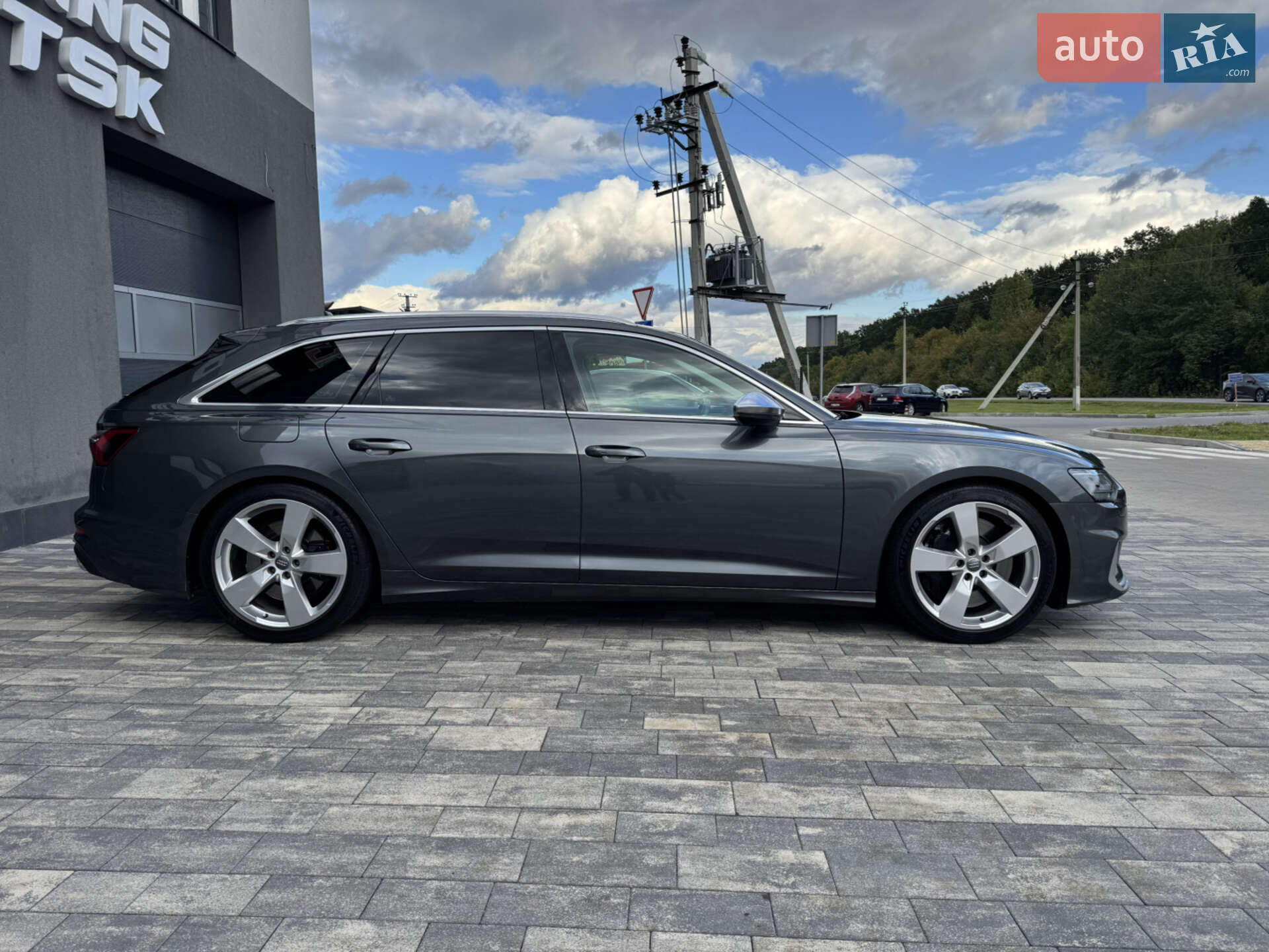 Audi S6 2019 VIN WAUZZZF23KN125765 фото оголошення 5 з 18