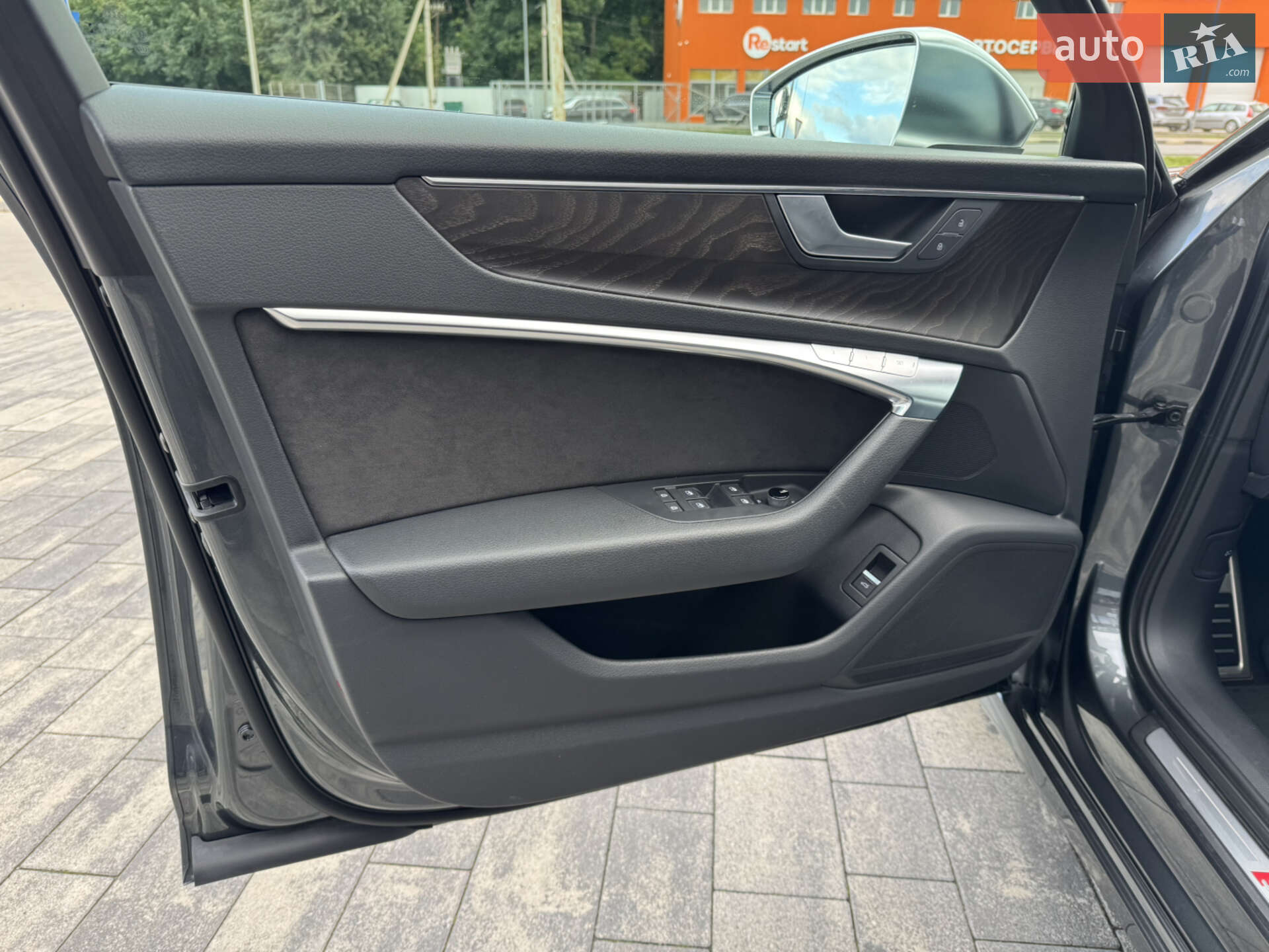 Audi S6 2019 VIN WAUZZZF23KN125765 фото оголошення 14 з 18