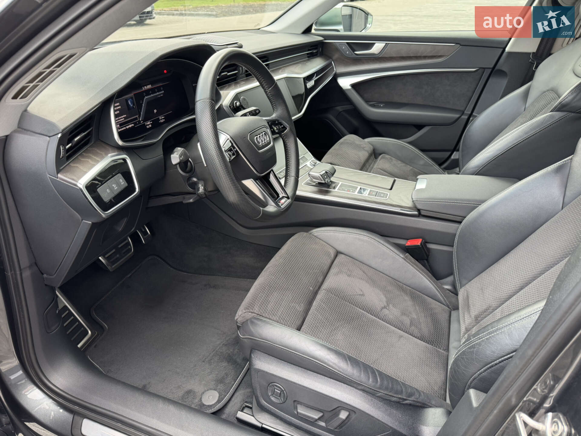 Audi S6 2019 VIN WAUZZZF23KN125765 фото оголошення 13 з 18
