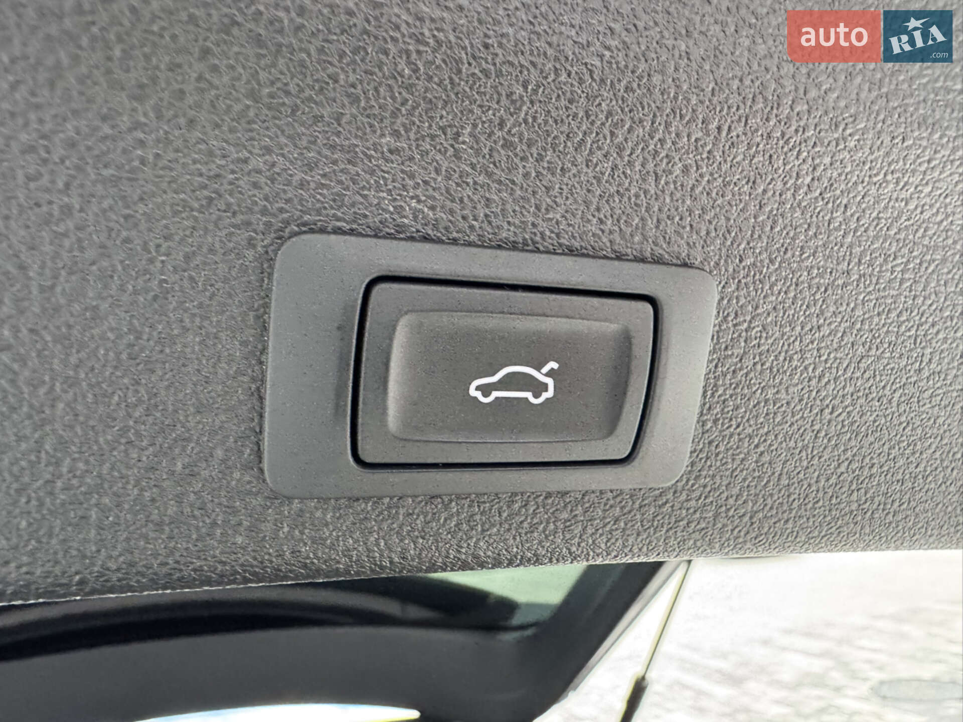 Audi S6 2019 VIN WAUZZZF23KN125765 фото оголошення 15 з 18