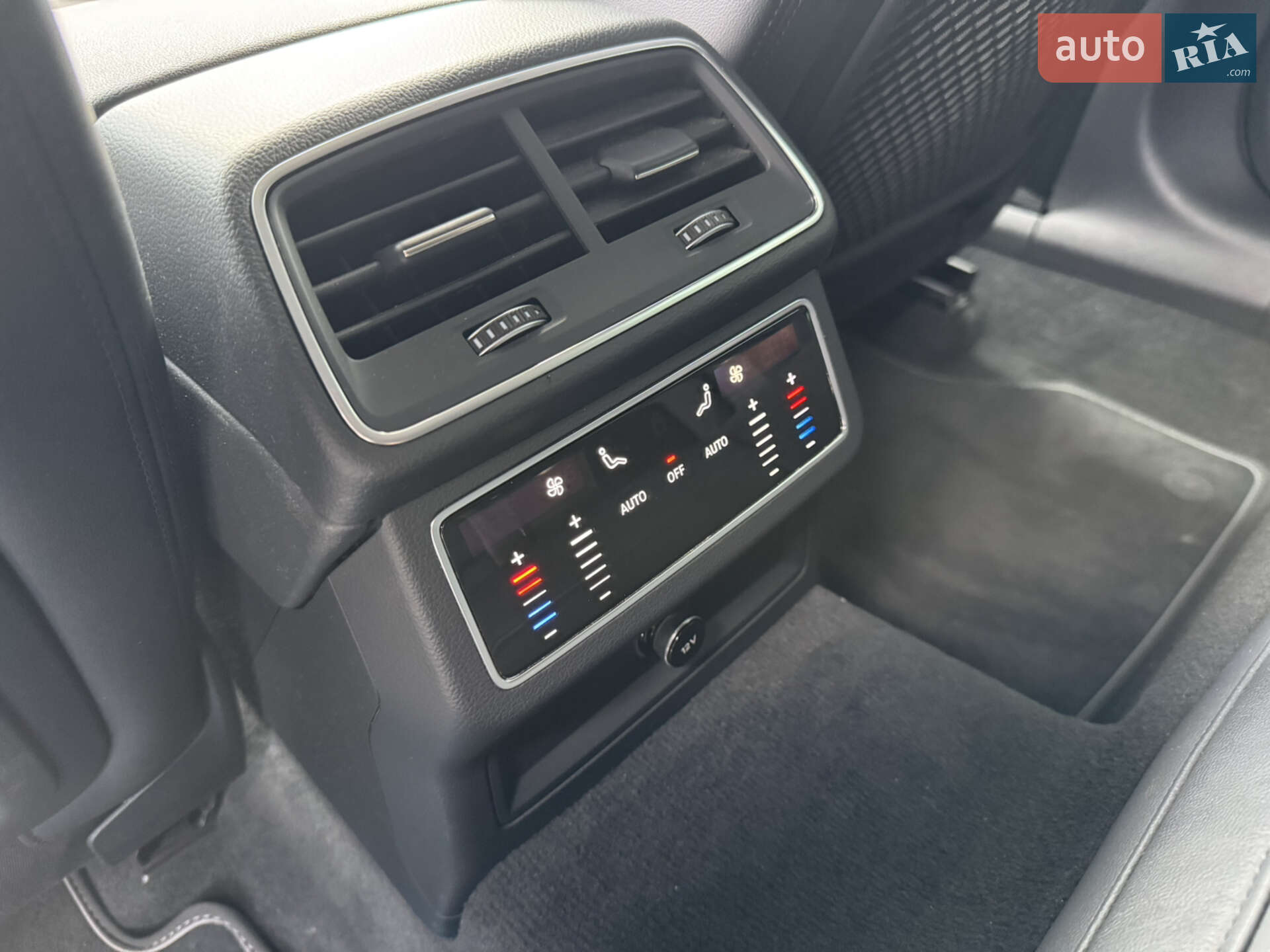 Audi S6 2019 VIN WAUZZZF23KN125765 фото оголошення 17 з 18