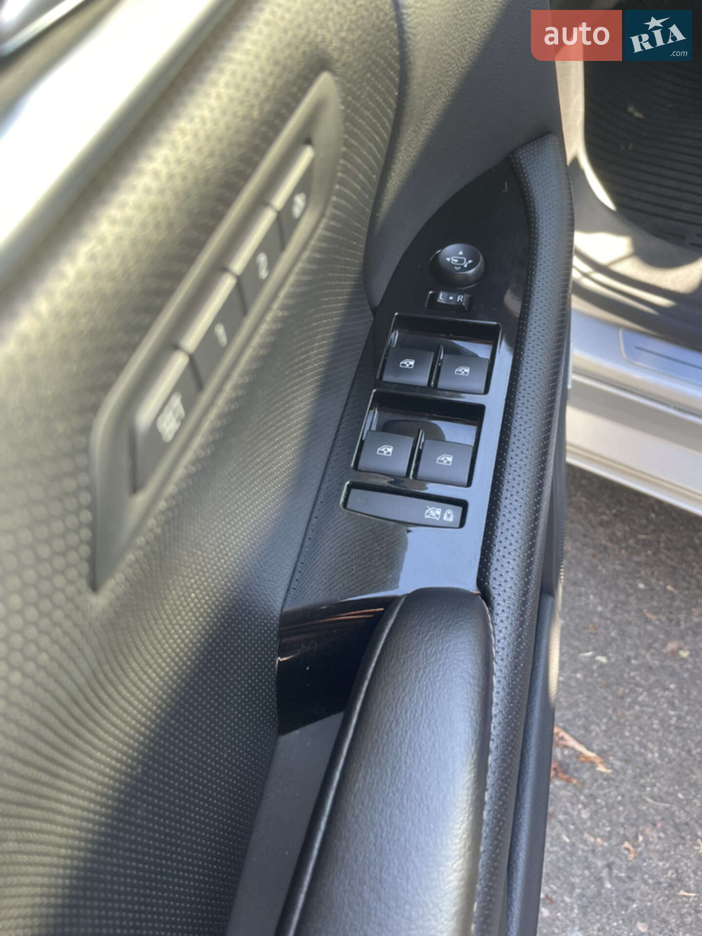 Cadillac XTS 2017 VIN 2G61N5S32J9136764 фото оголошення 25 з 35